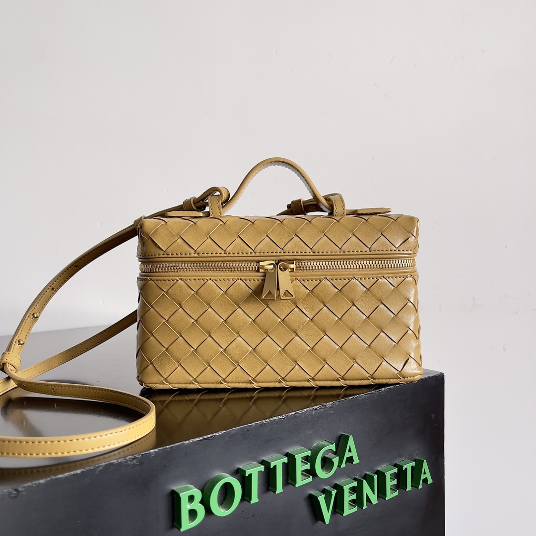 [TOP] Bottega Veneta Woven Zipper Crossbody Bag 22x12.5x5cm - Brown