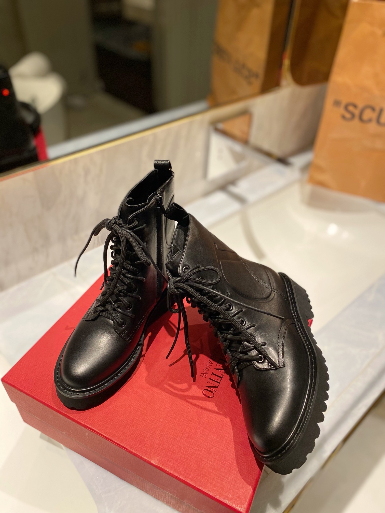 [TOP] VALENTINO 3.5cm Low Heel Cowhide Short Boots  - Black