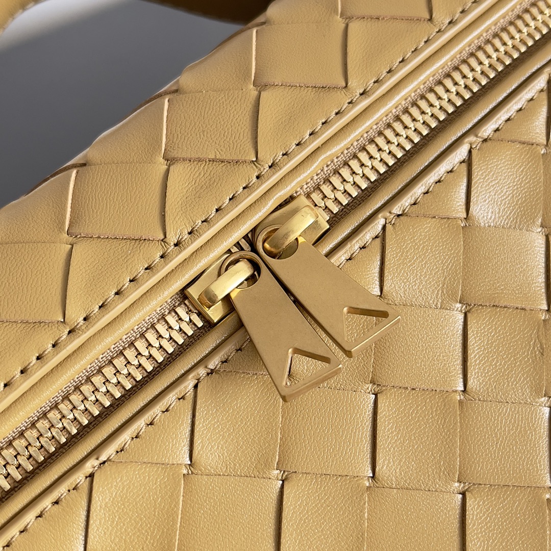 [TOP] Bottega Veneta Woven Zipper Crossbody Bag 22x12.5x5cm - Brown