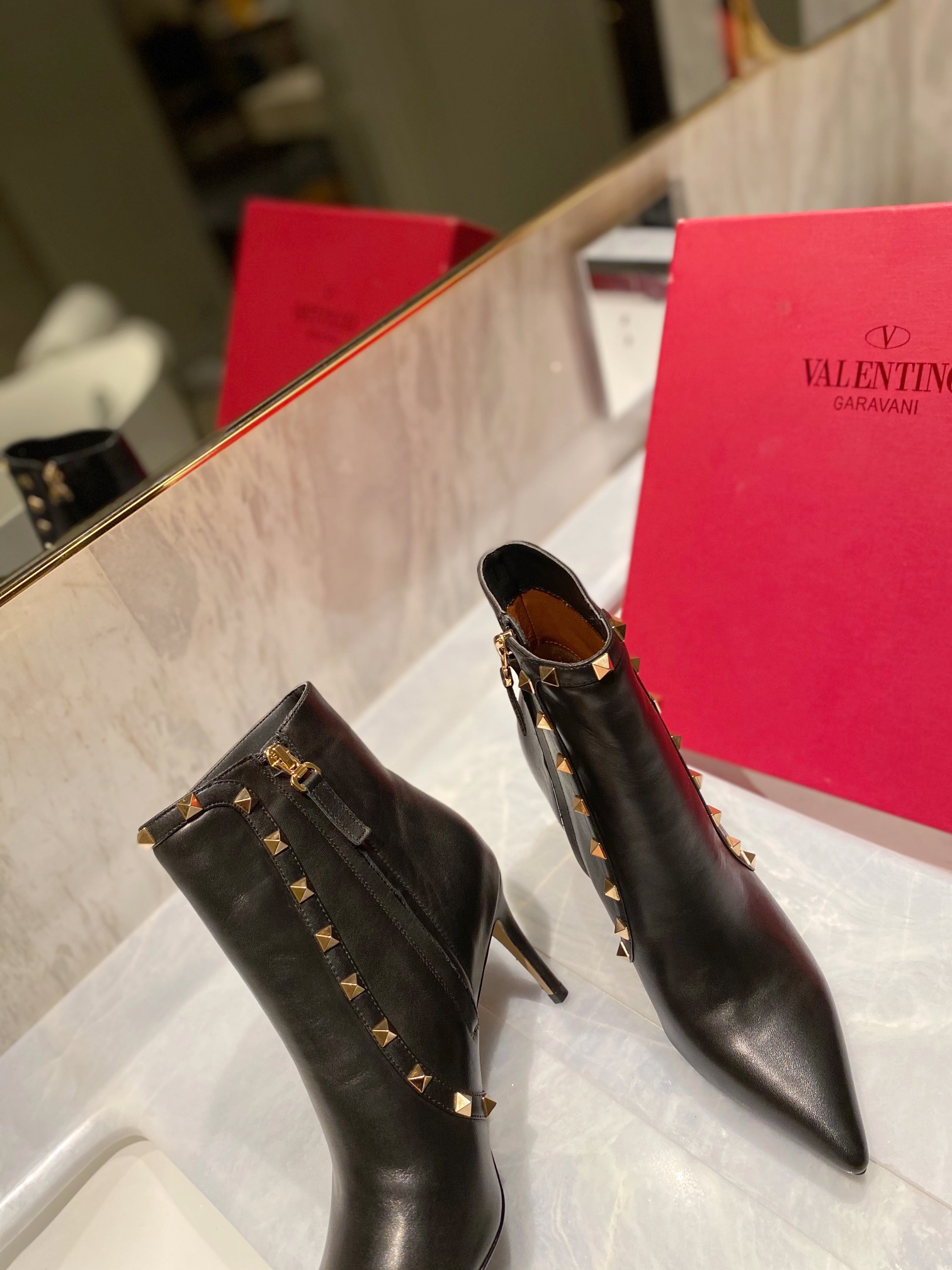 [TOP] VALENTINO 8cm High Heel Cowhide Short Boots  - Black