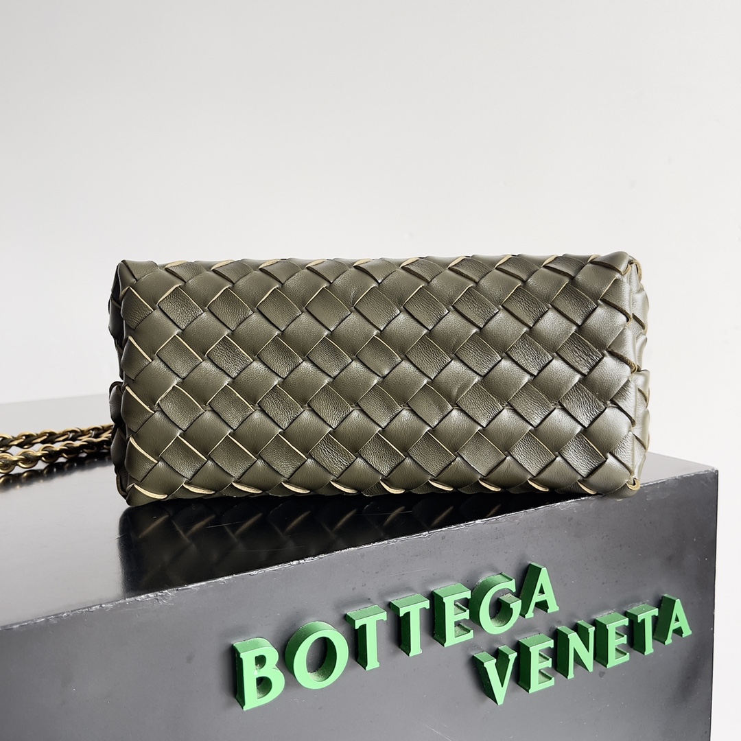 [TOP] Bottega Veneta BV Andiamo Bag 25 x 22 x 10.5 cm - Green