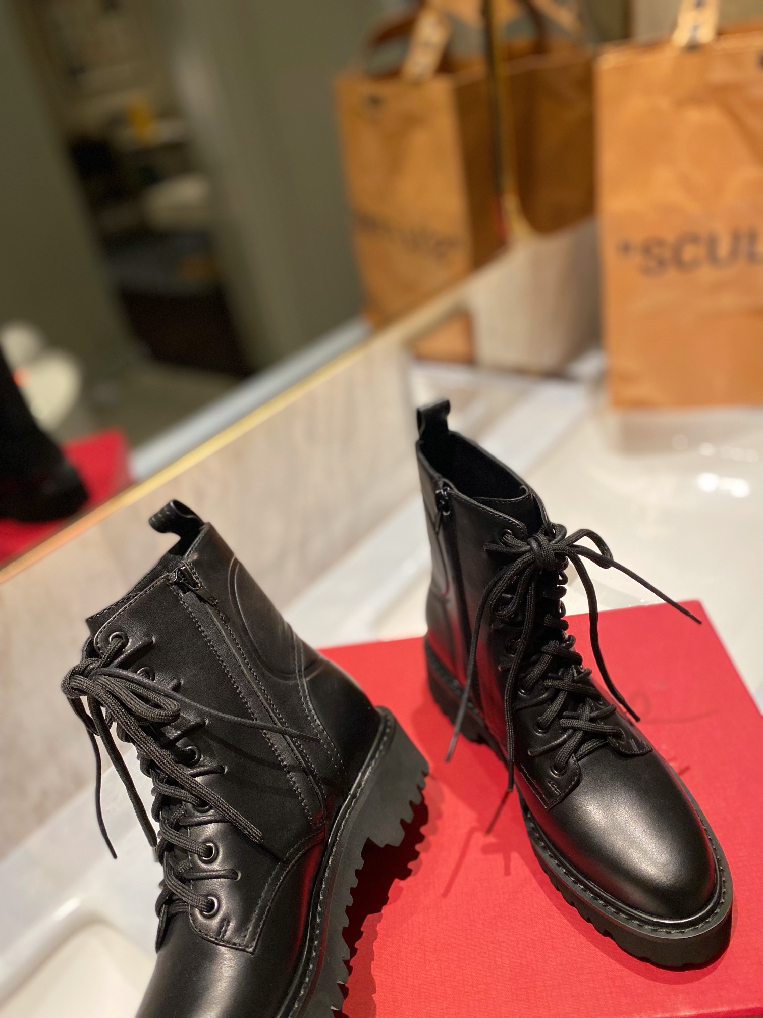 [TOP] VALENTINO 3.5cm Low Heel Cowhide Short Boots  - Black