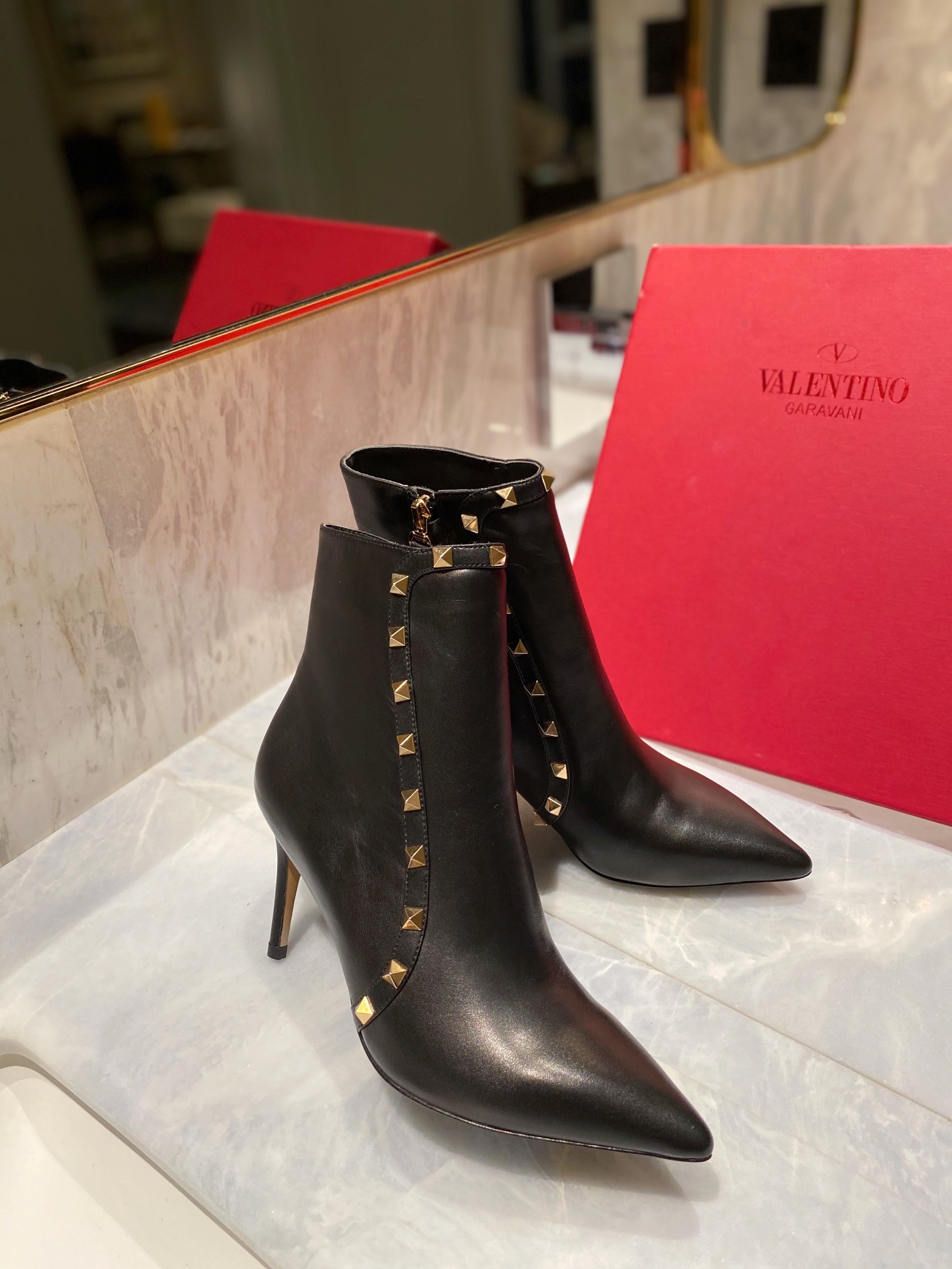 [TOP] VALENTINO 8cm High Heel Cowhide Short Boots  - Black
