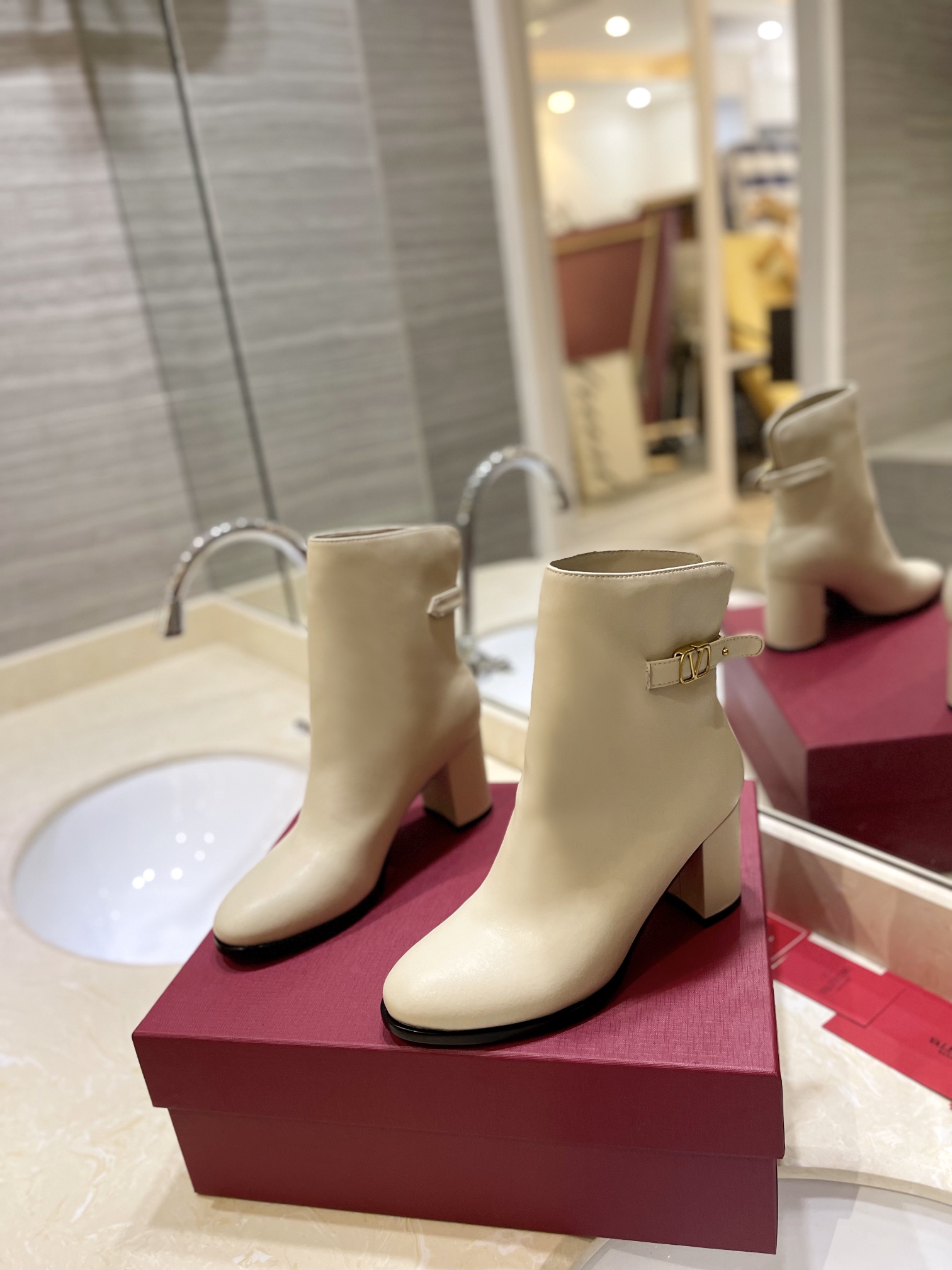 [TOP] VALENTINO 8cm High Heel Short Boots  - 3 Color