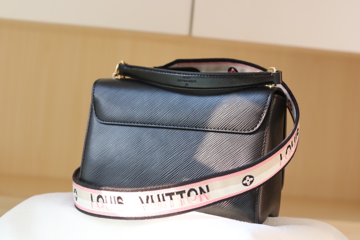[TOP] Louis Vuitton LV Twist MM Bag 23 x 17 x 9.5 cm - Black