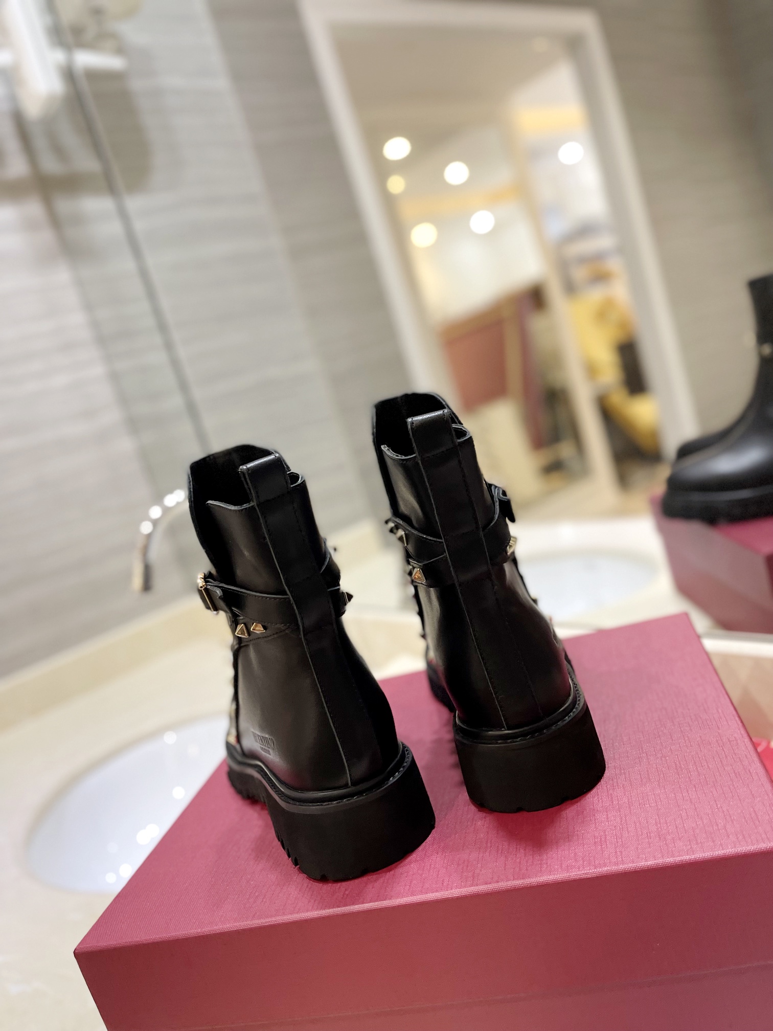 [TOP] VALENTINO 3.5cm Low Heel Short Boots  - Black