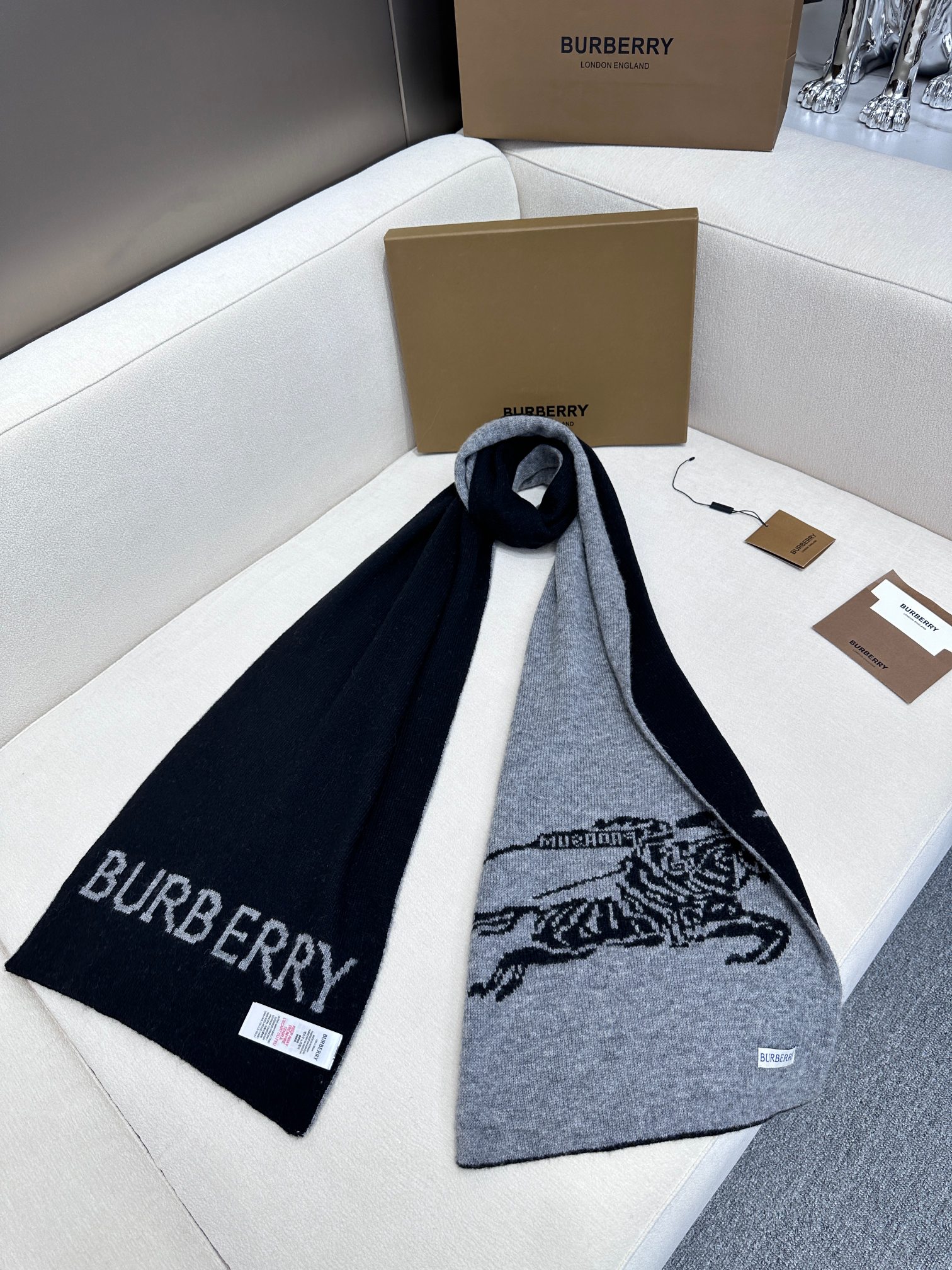 [TOP] BURBERRY Scarf 30x180cm - 2 Color