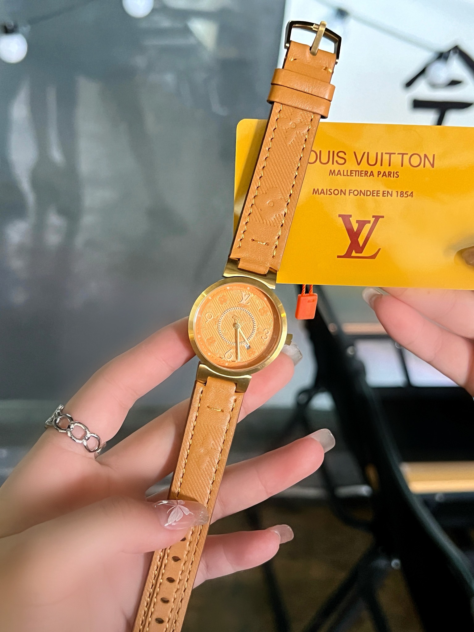 [TOP] Louis Vuitton LV  Watch 34mm - Yellow