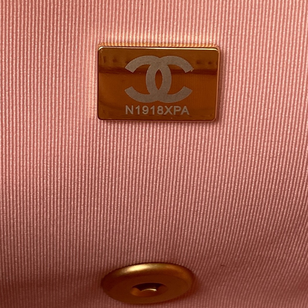 [TOP] CHANEL Flap Bag 12.5X19X6cm - Pink & GHW