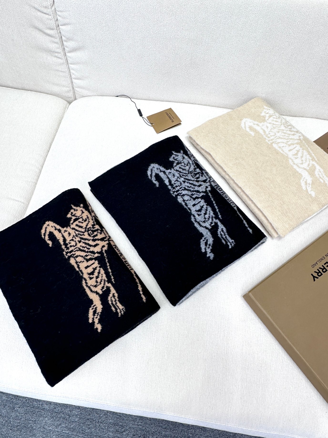 [TOP] BURBERRY Scarf 30x180cm - 2 Color