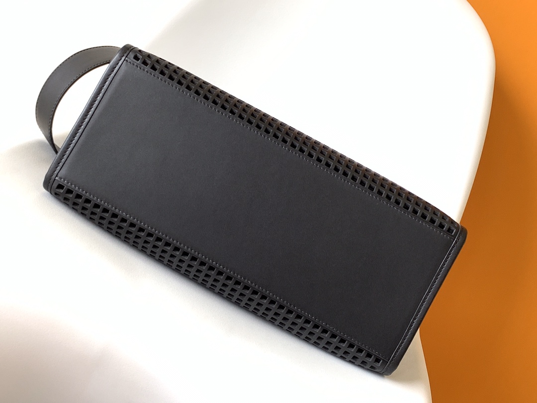 [TOP] FENDI Sunshine Tote Bag Medium 35-17-31cm - Black