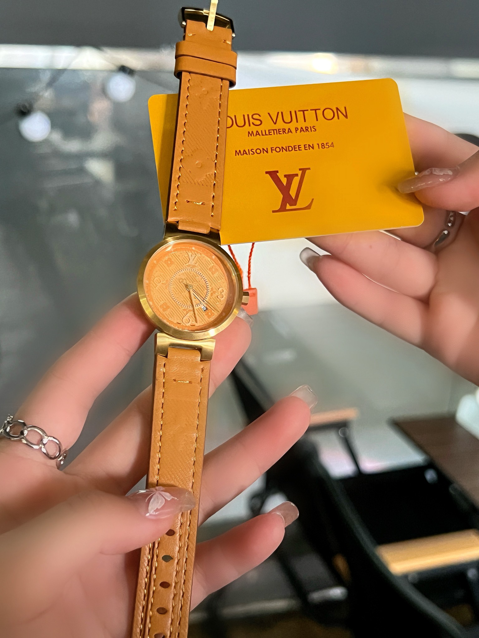 [TOP] Louis Vuitton LV  Watch 34mm - Yellow