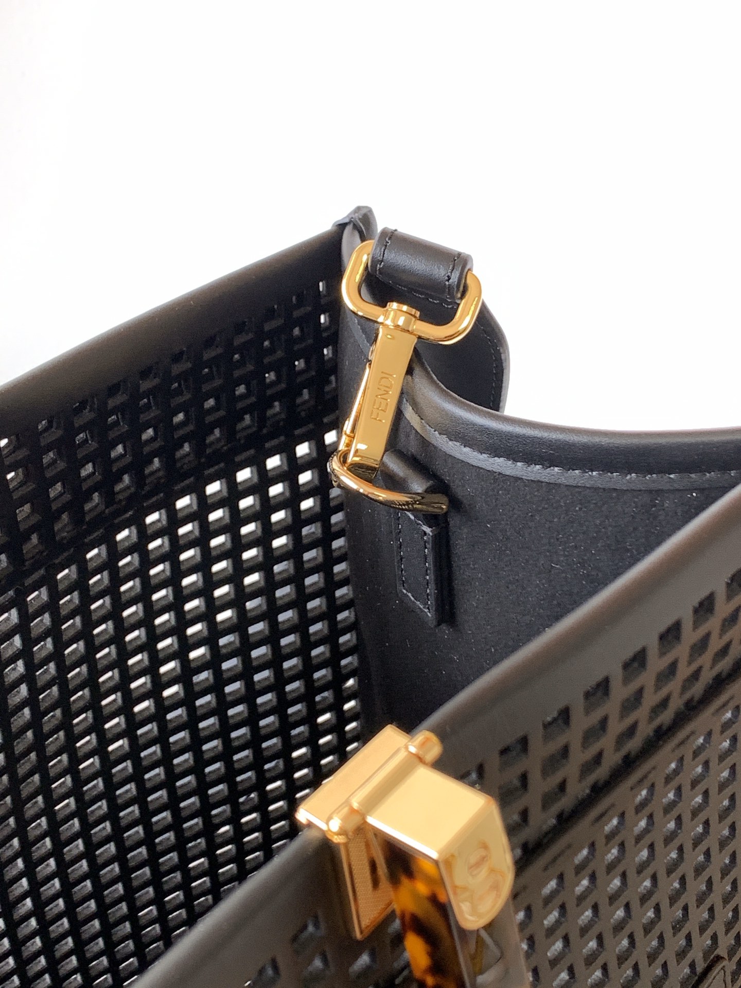 [TOP] FENDI Sunshine Tote Bag Medium 35-17-31cm - Black