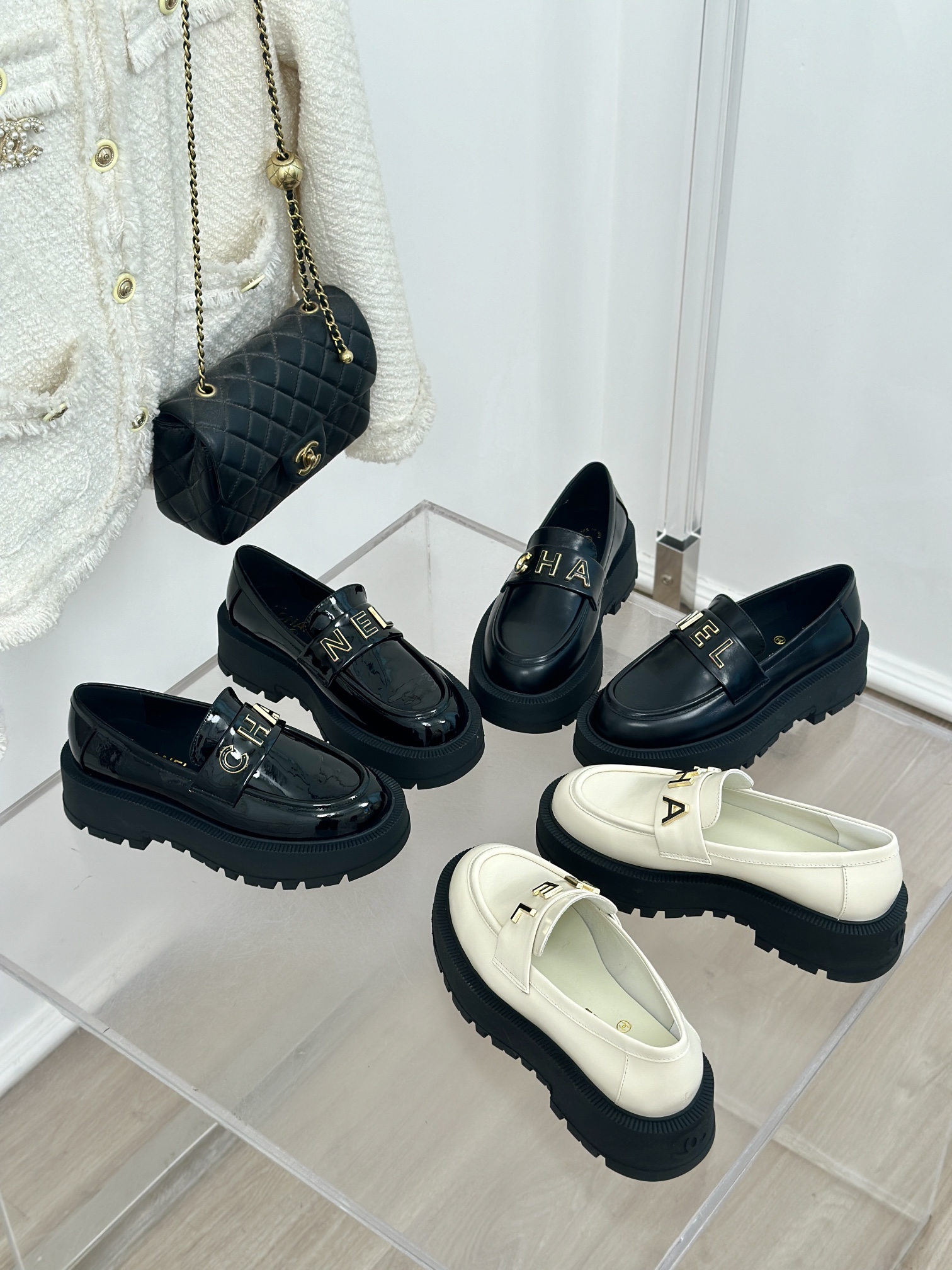[TOP] CHANEL Double C Buckle Thick-soled Loafers - 3 Color