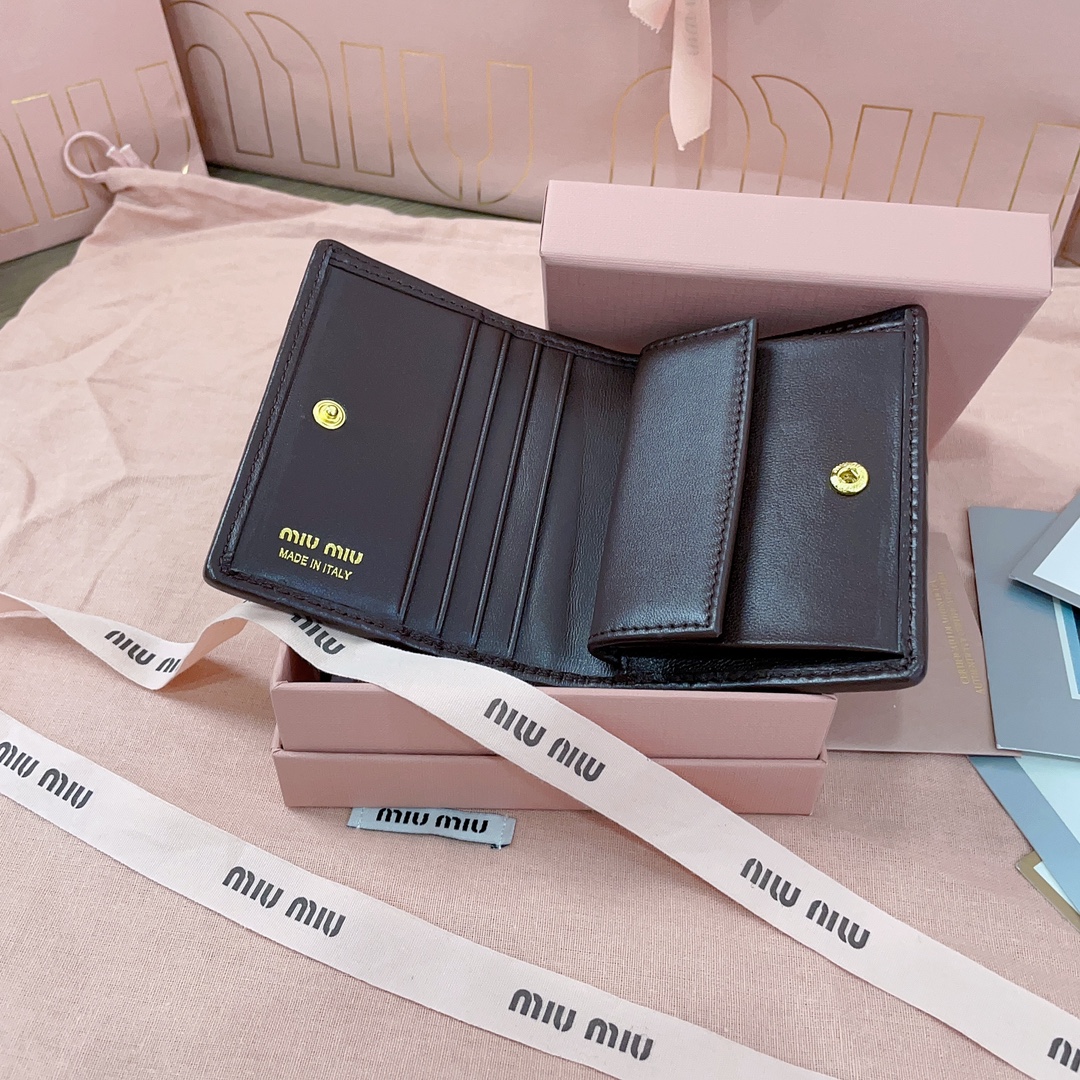 [TOP] Miu Miu Lambskin Matelasse Pocket Wallet 11.5x8cm - 2 Color