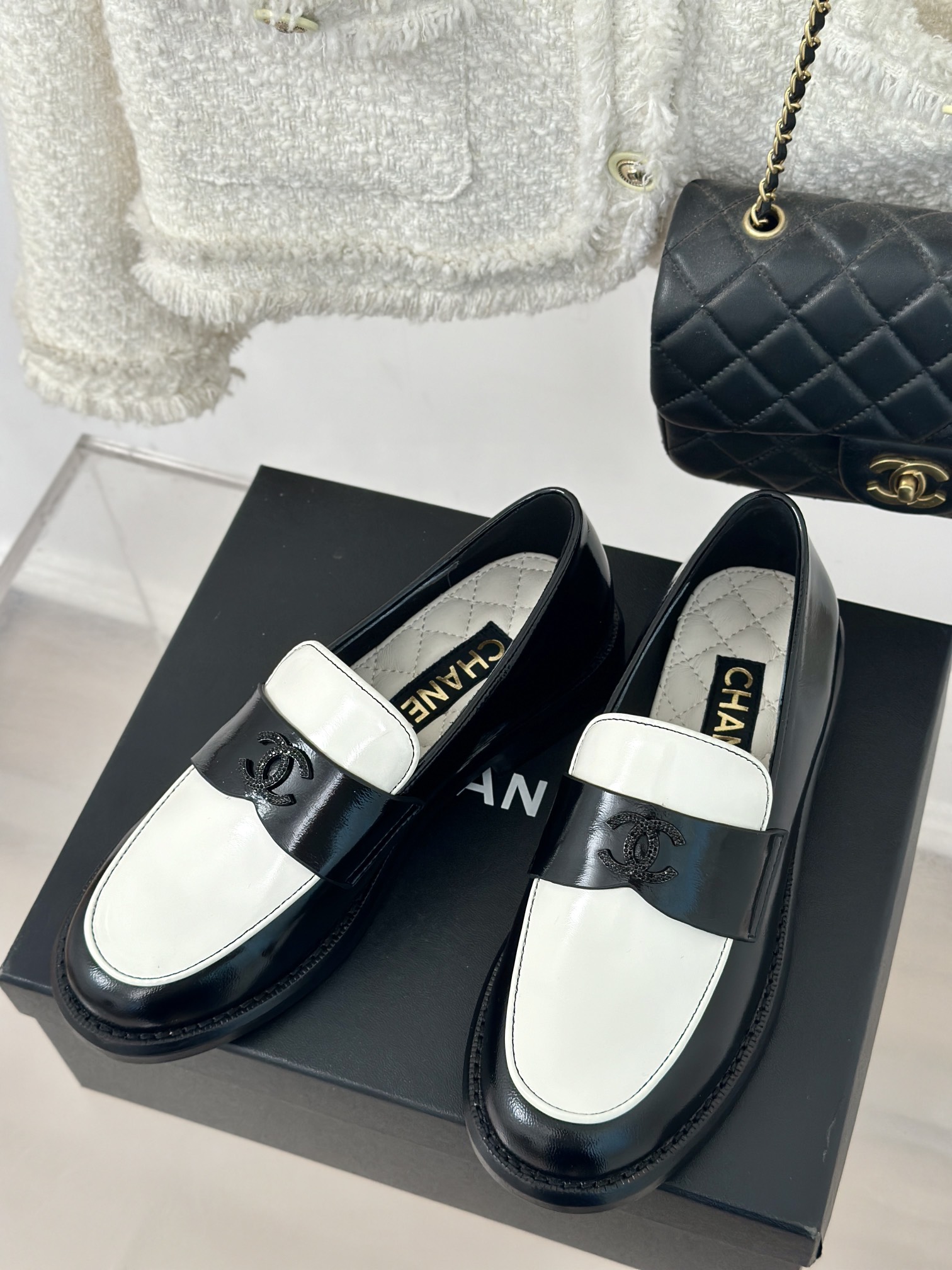 [TOP] CHANEL Color Matching Thick-soled Loafers with Black CC Buckle  - 3 Color