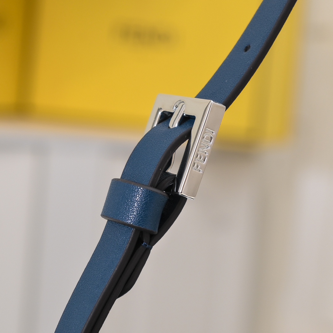 [TOP] FENDI Simply Fendi Shoulder Bag 22×13×4.5CM -Blue