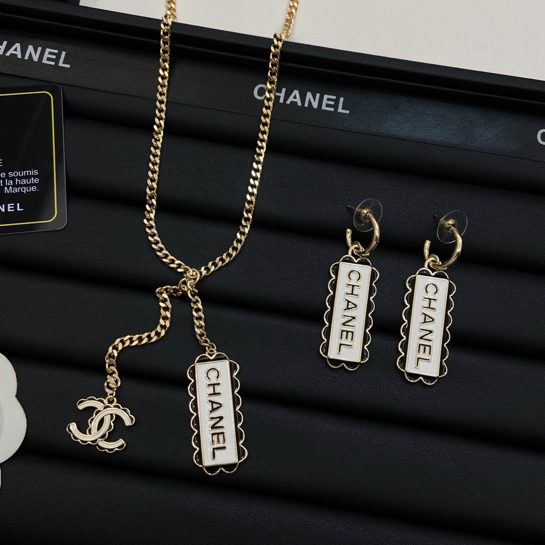 [TOP] CHANEL Necklaces + Earrings - Gold&White