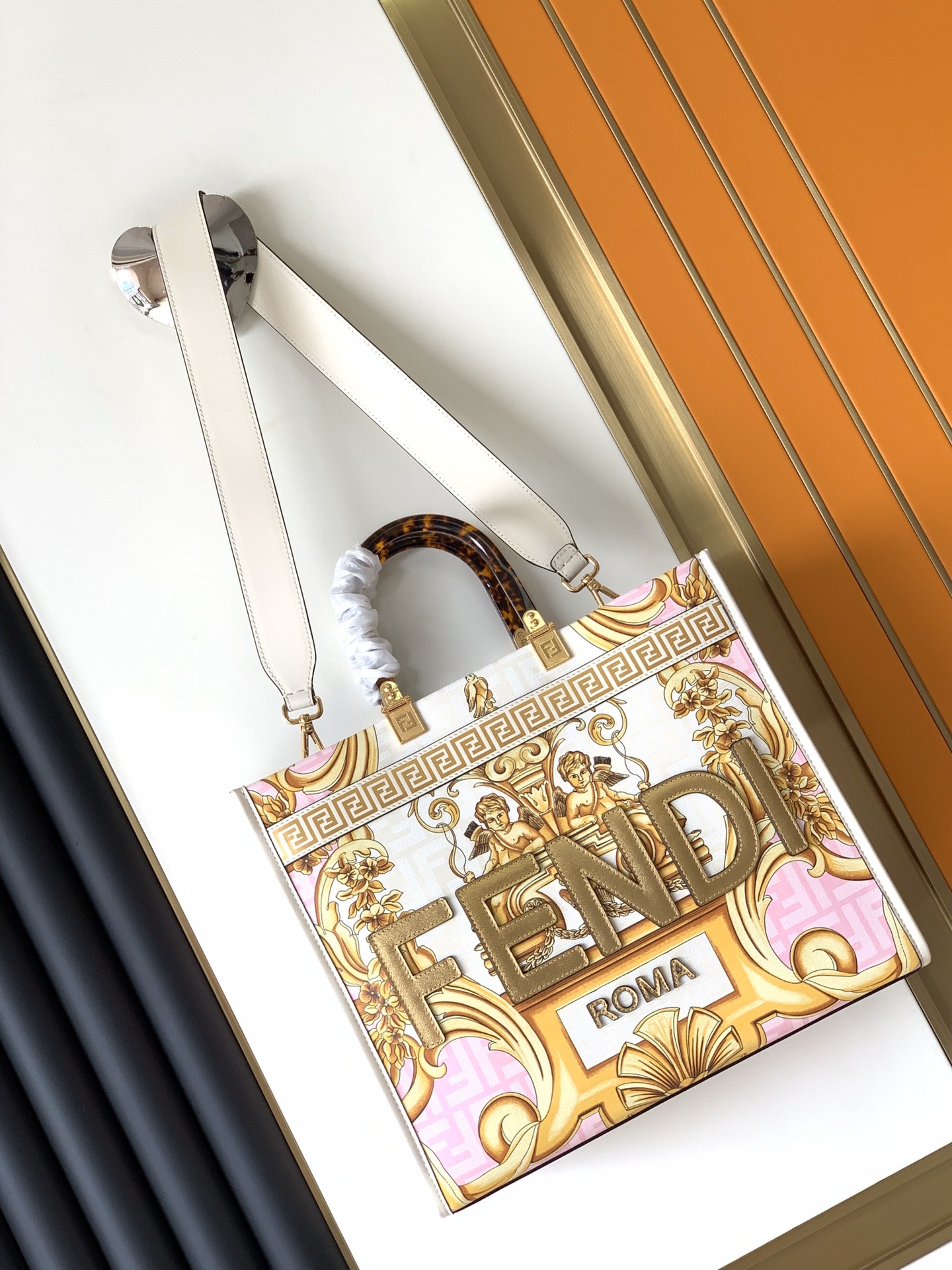 [TOP] FENDI Fendace Sunshine Tote Bag Medium 35-17-31cm - 2 Colors