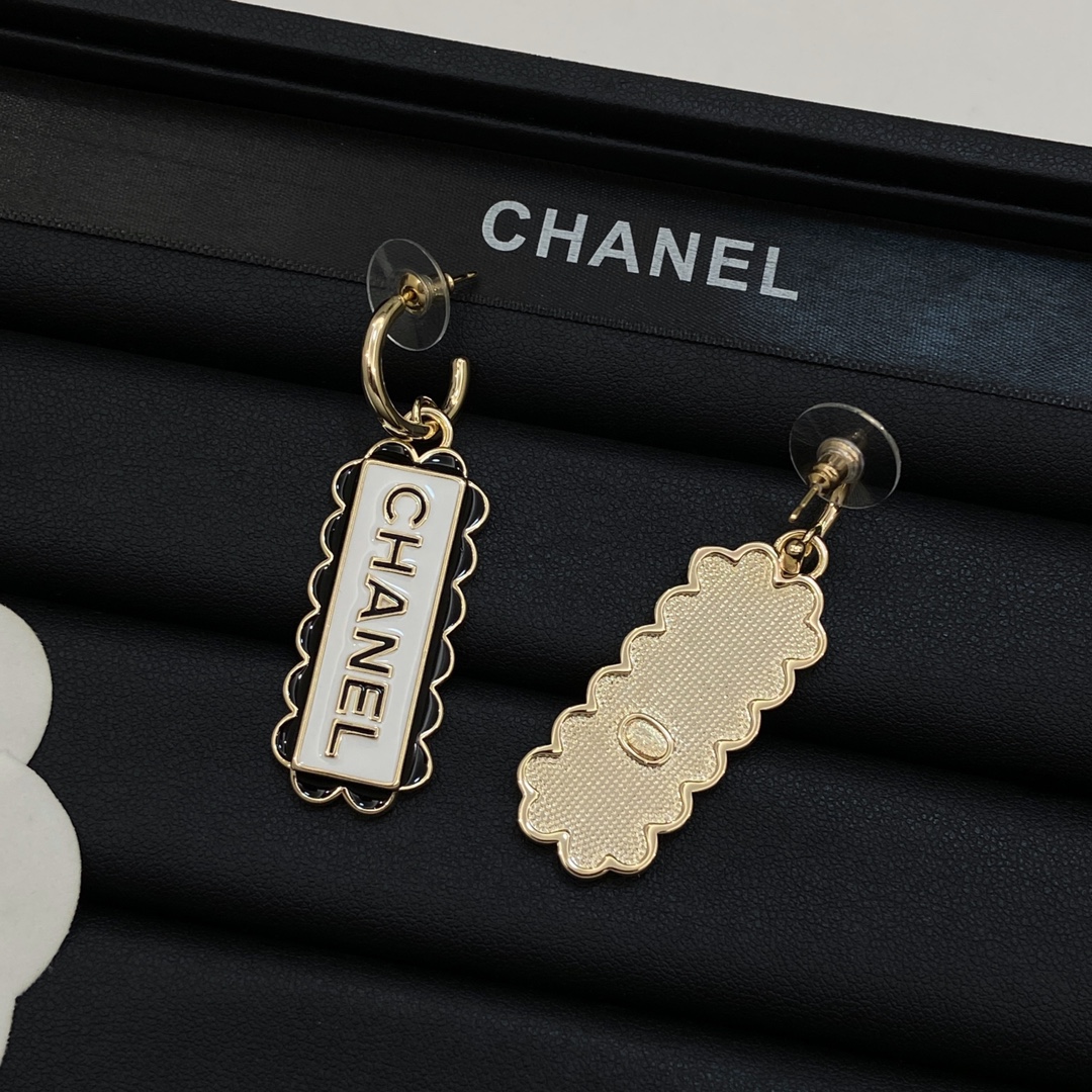 [TOP] CHANEL Necklaces + Earrings - Gold&White