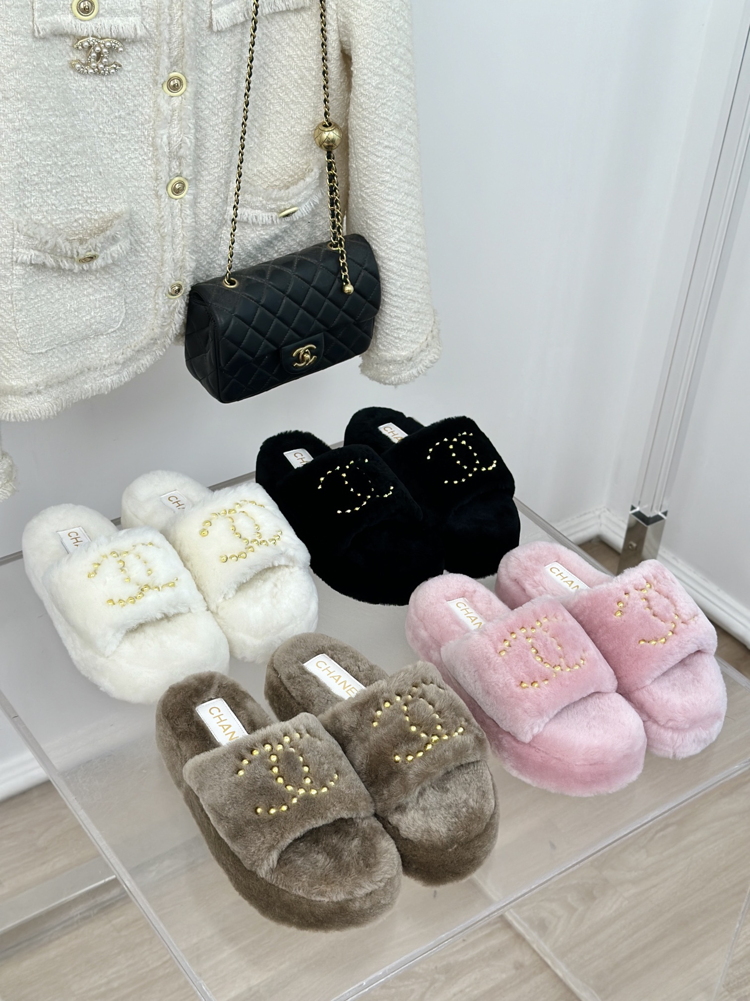 [TOP] CHANEL Double C Thick-soled Fur Slippers - 4 Color