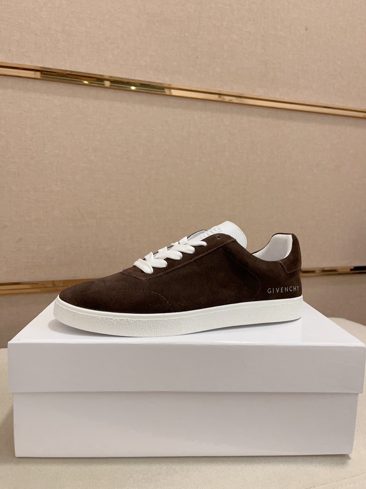 [TOP] GIVENCHY Comfortable Leather Sneakers - 5 Colors