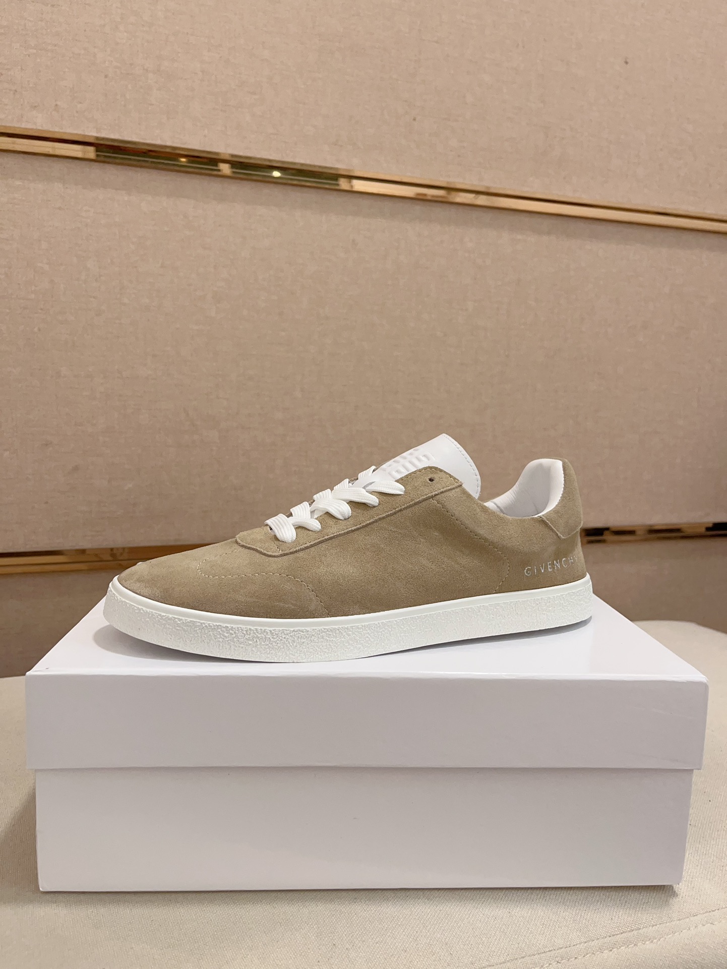 [TOP] GIVENCHY Comfortable Leather Sneakers - 5 Colors