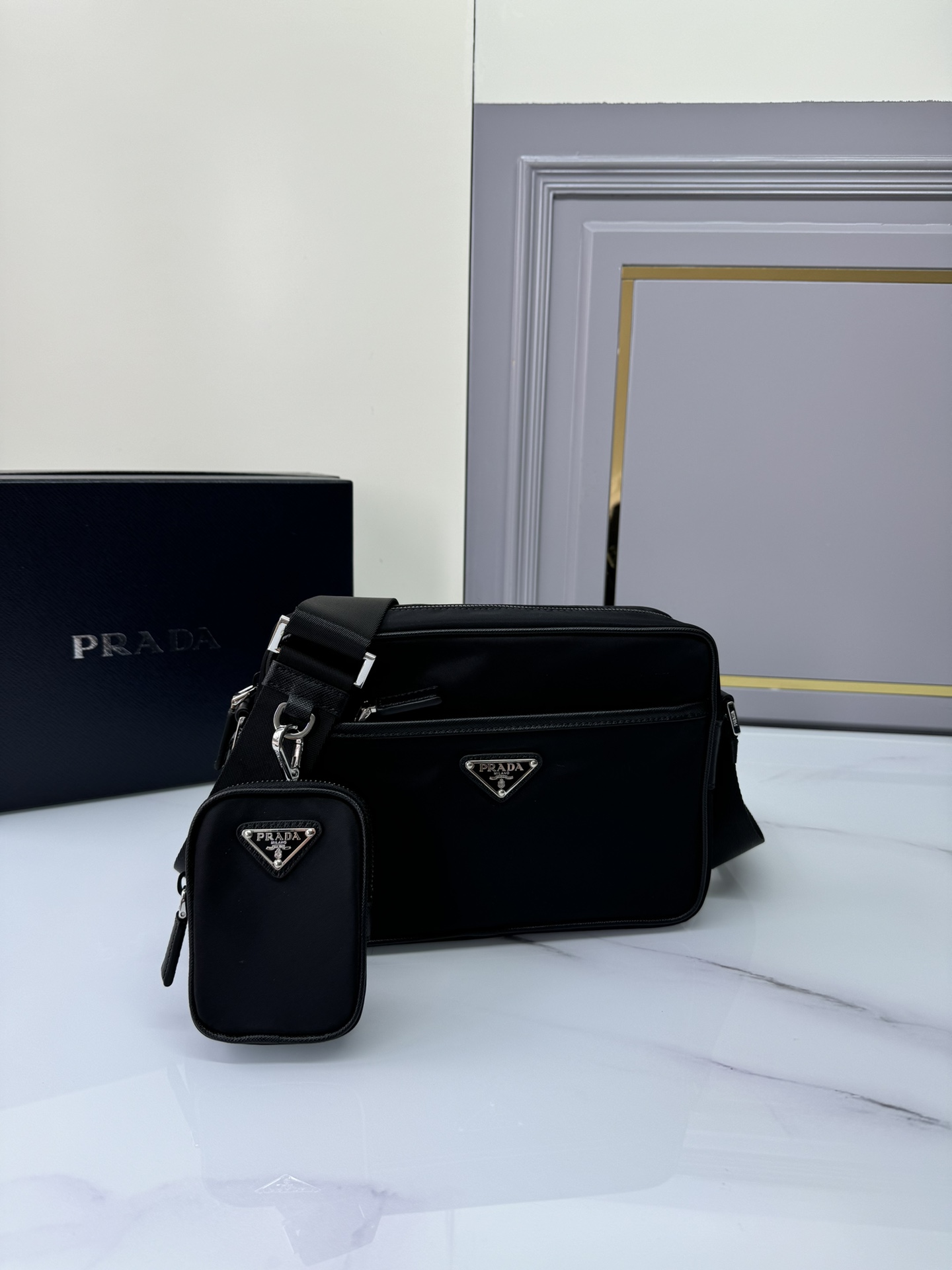 [TOP] PRADA Shoulder Bag Re-Nylon 23x16x7cm - Black