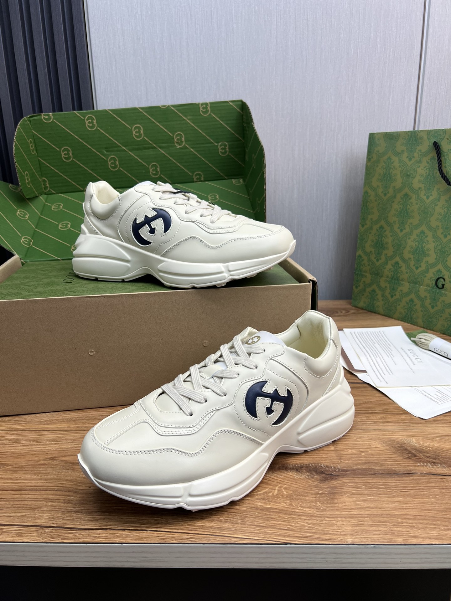 [TOP] GUCCI RHYTON SNEAKER-White