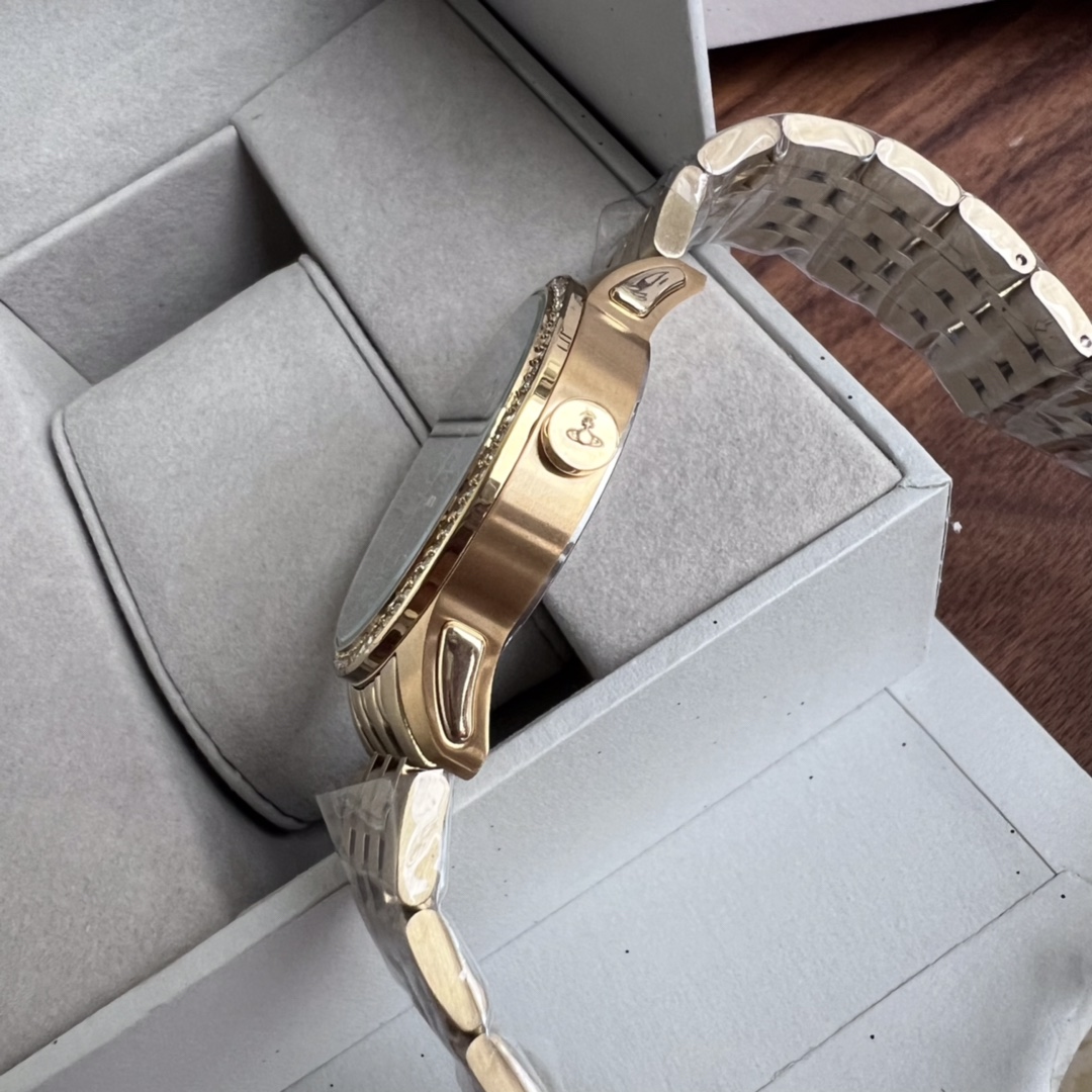 [TOP] Vivienne Westwood Watch 38MM -Gold