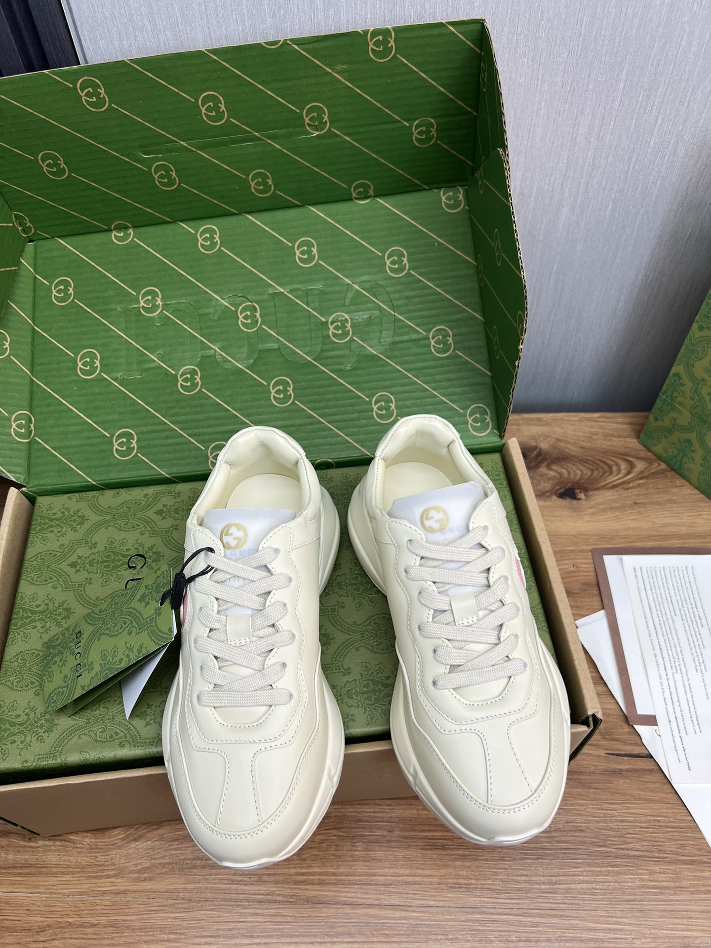 [TOP] GUCCI RHYTON SNEAKER-White