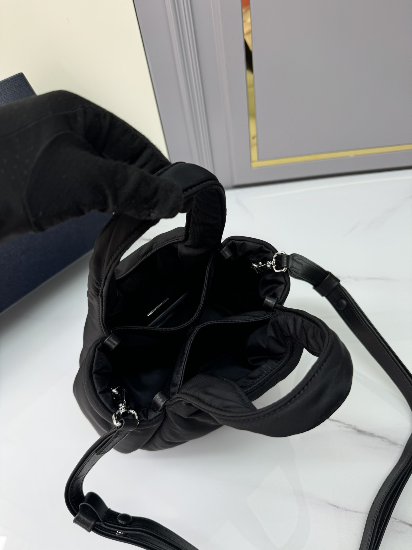 [TOP] PRADA Mini Tote bag Nylon Fabric 19x16x10cm - Black