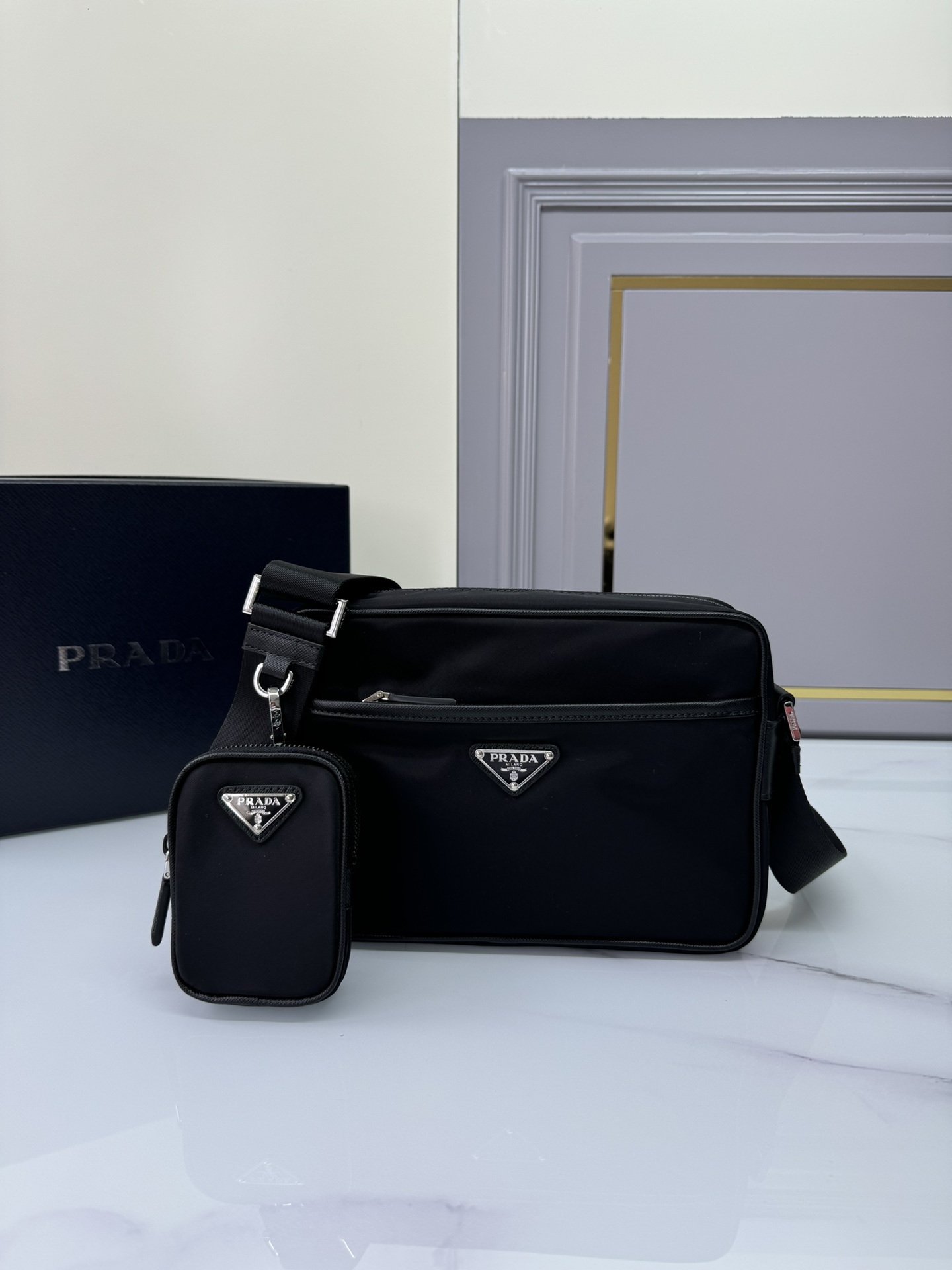 [TOP] PRADA Shoulder Bag Re-Nylon 23x16x7cm - Black