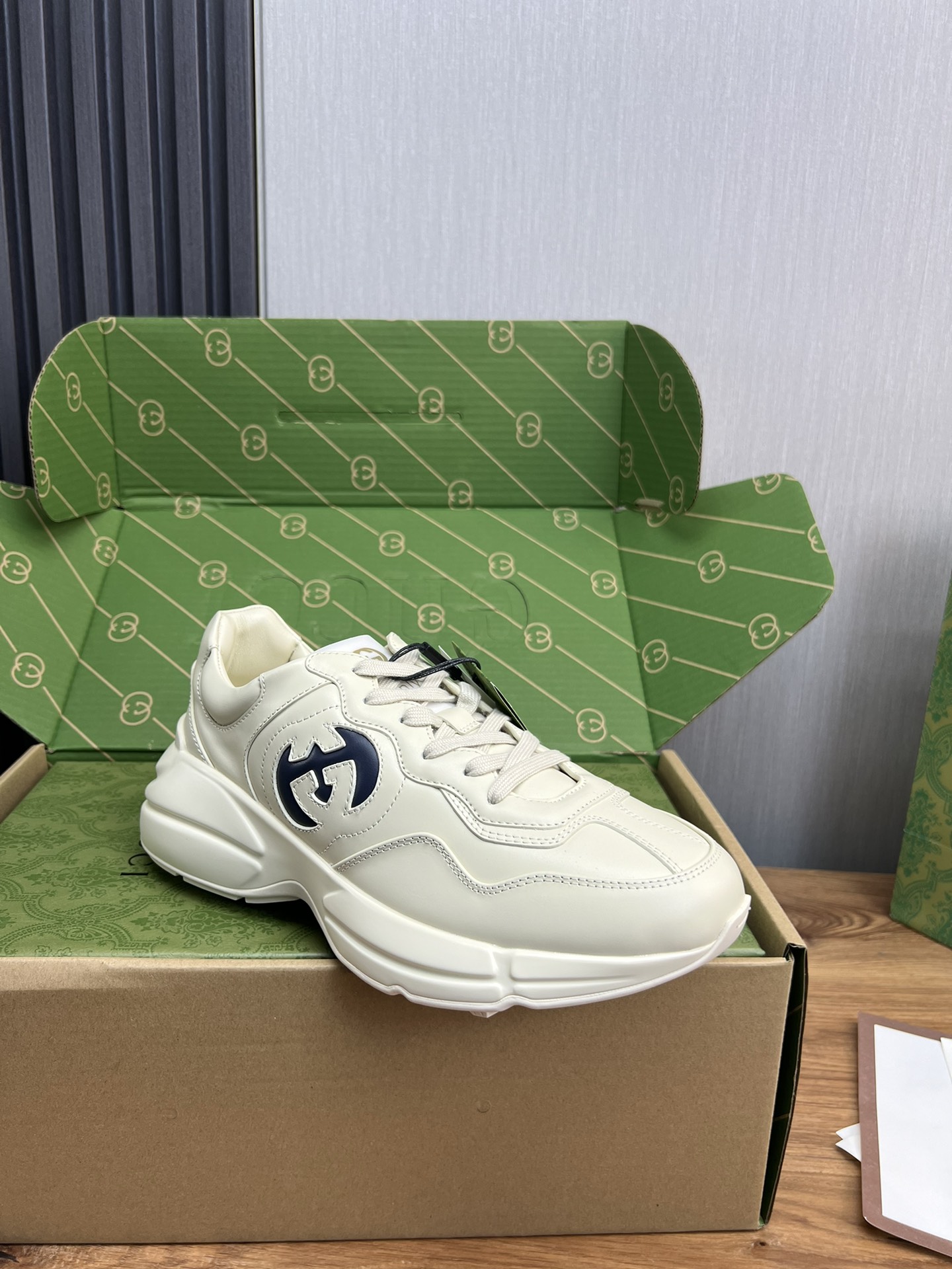 [TOP] GUCCI RHYTON SNEAKER-White