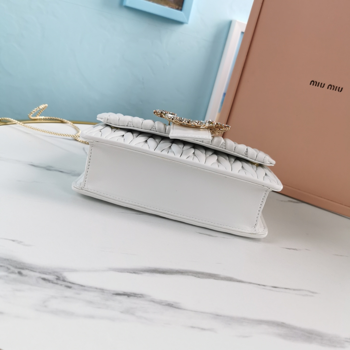 [TOP] Miu Miu Lambskin Matelasse Bag with Daisy Diamond Buckle 18x4x11cm - White