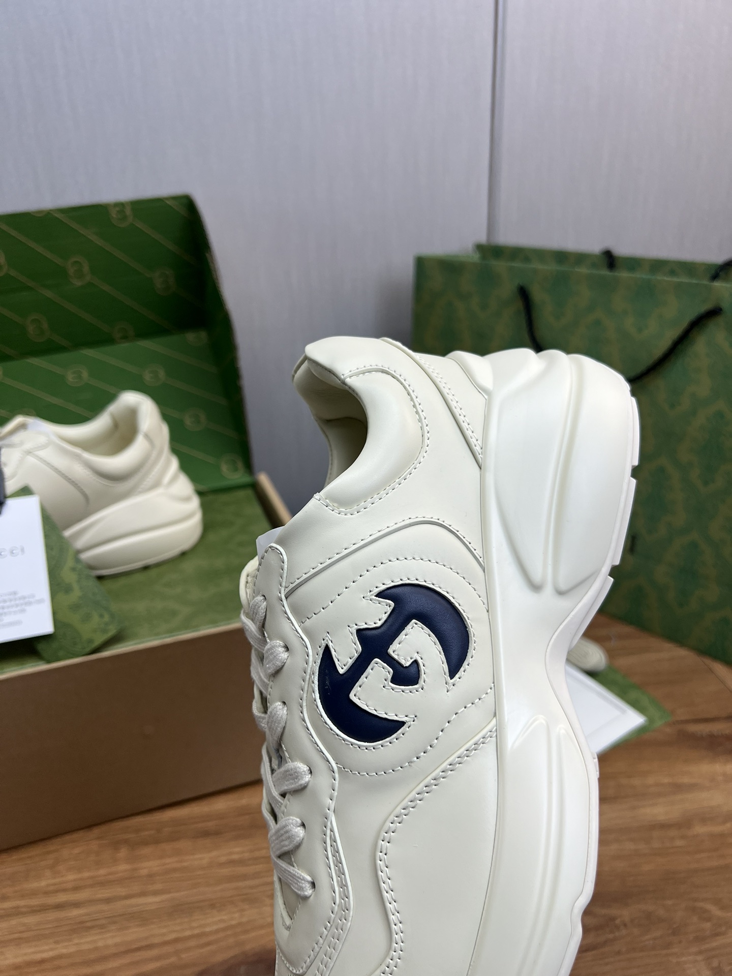 [TOP] GUCCI RHYTON SNEAKER-White