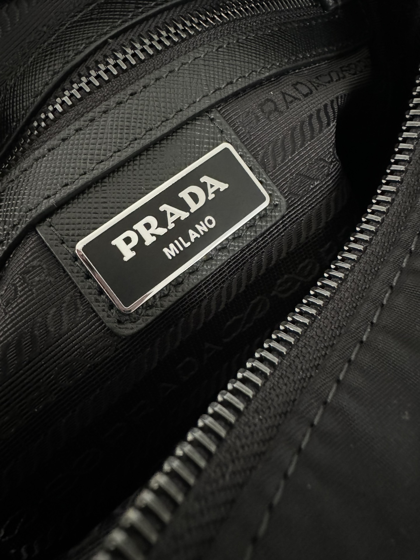 [TOP] PRADA Shoulder Bag Re-Nylon 23x16x7cm - Black