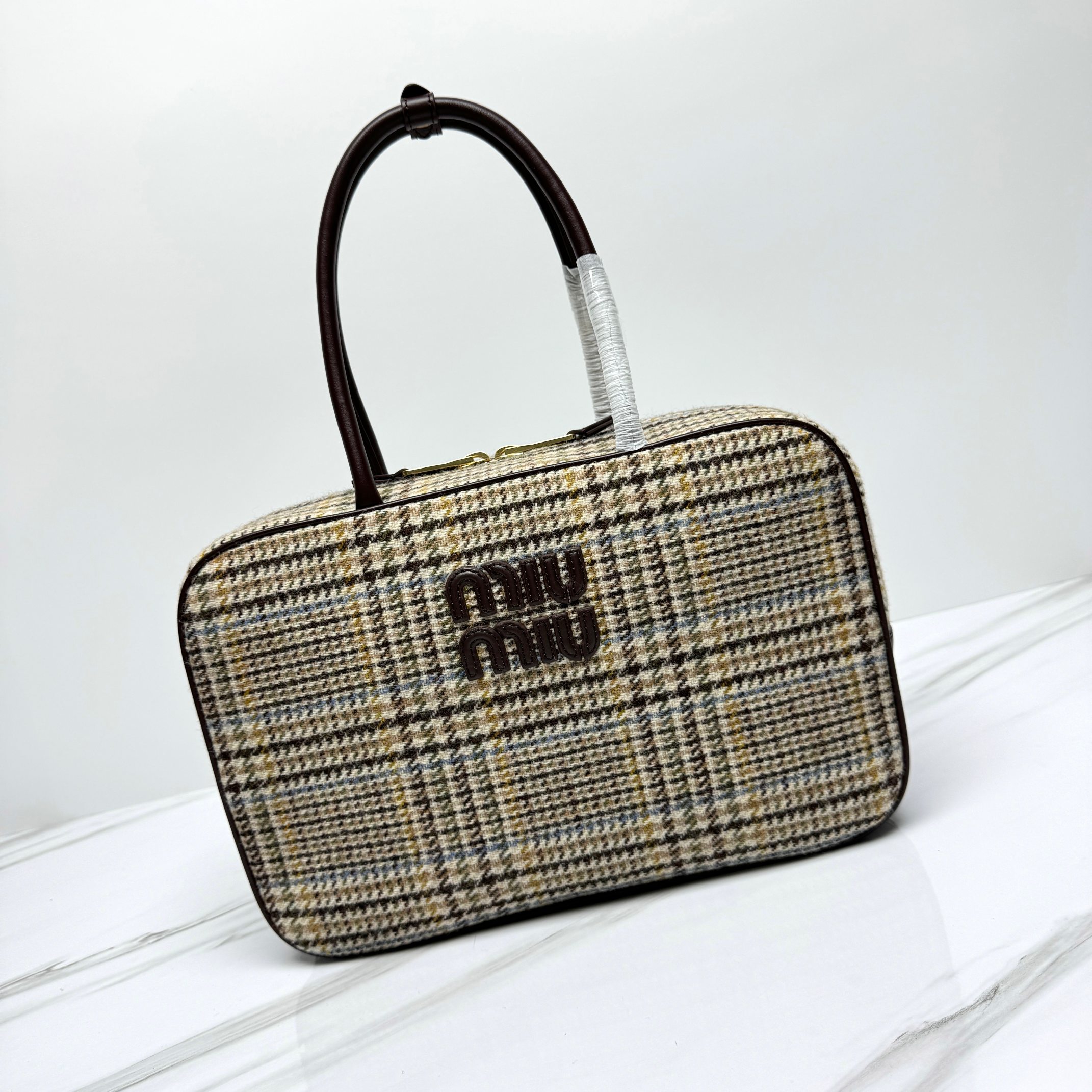 [TOP] Miu Miu Houndstooth Briefcase 35x11x23cm - 2 Color