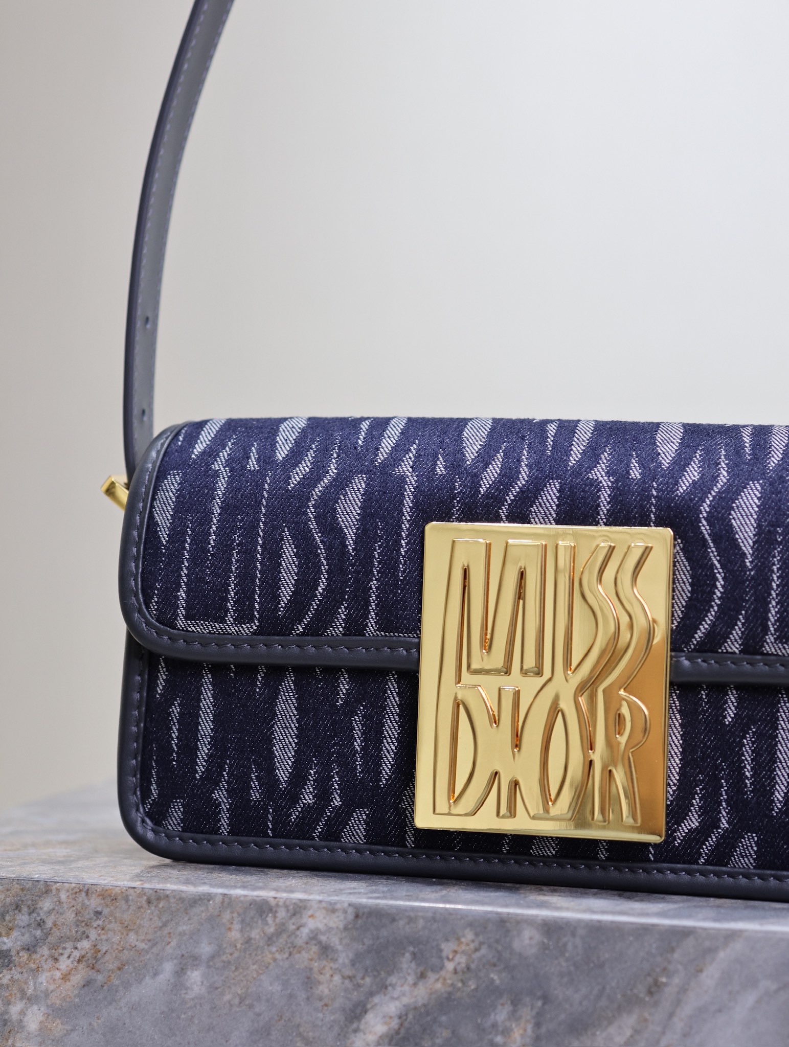 [TOP] Christian Dior Miss Dior Flap Bag 22 x 11 x 6cm -Dark Blue