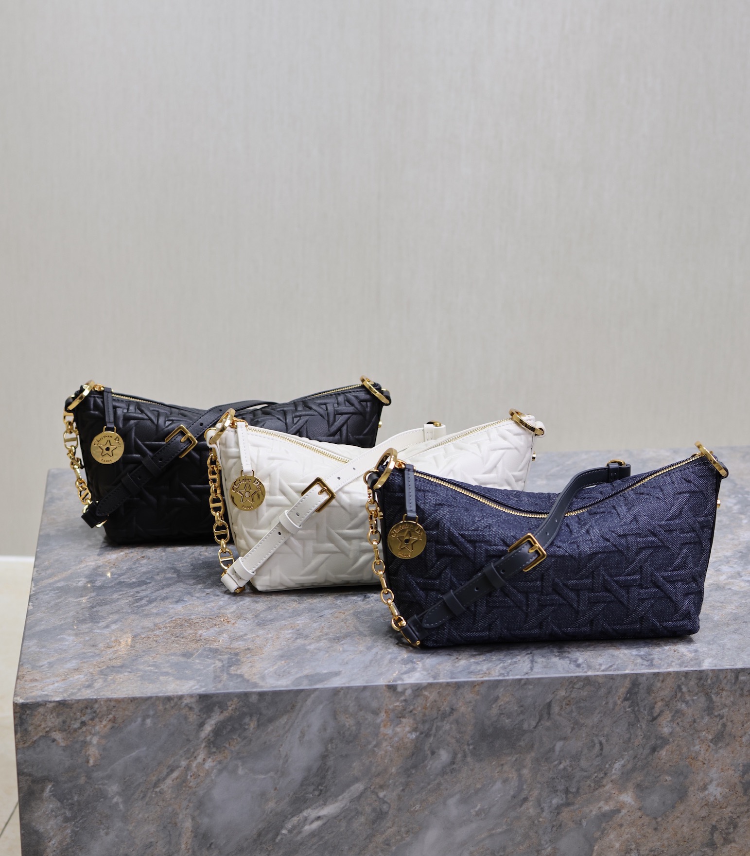 [TOP] Christian Dior Cowhide Diorstar Hobo Bag 28.5 x 14.5 x 10cm -3 Colors