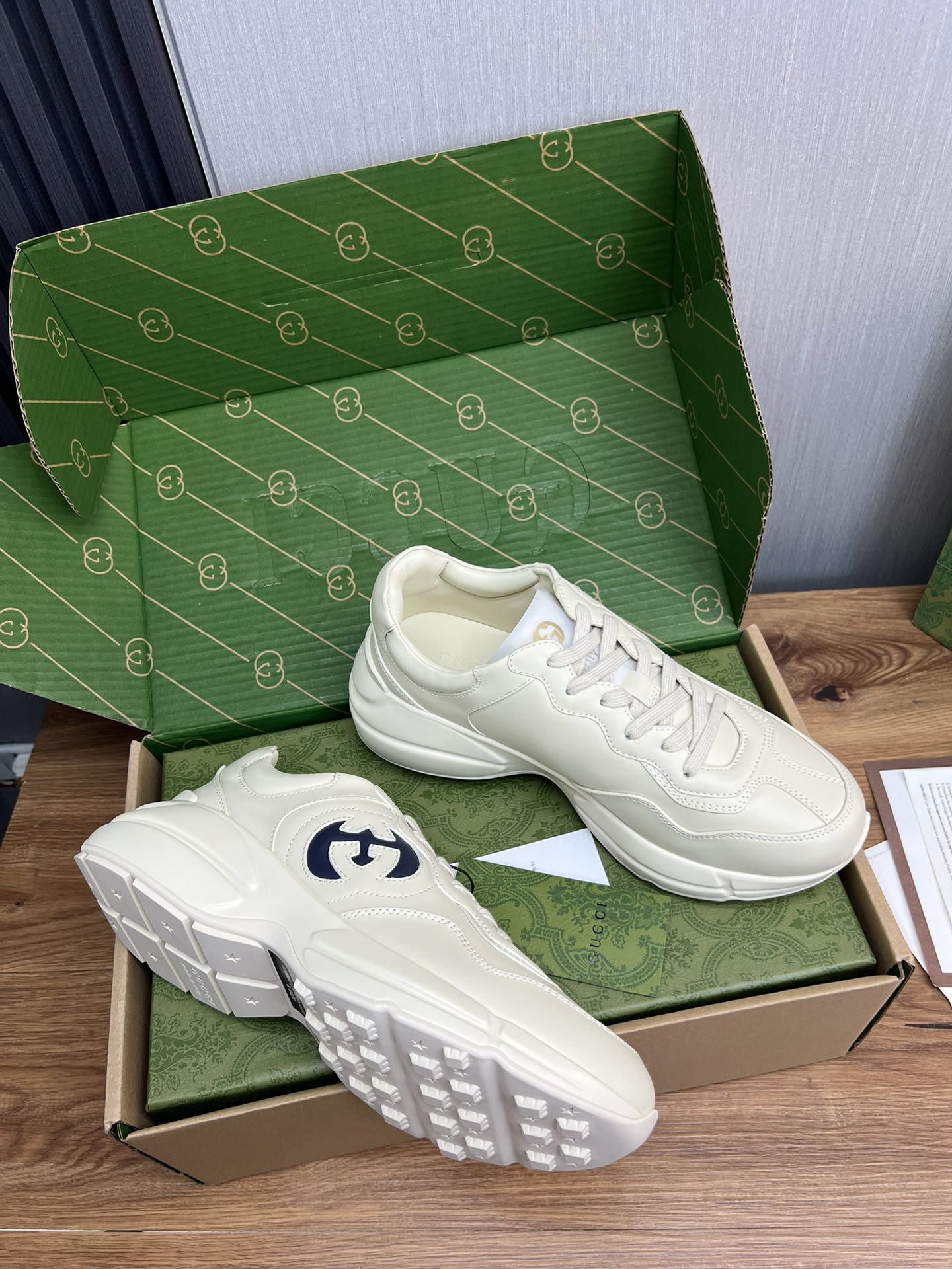 [TOP] GUCCI RHYTON SNEAKER-White