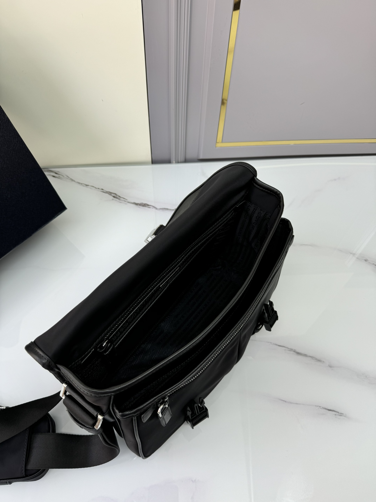 [TOP] PRADA Messenger Bag Nylon 26x20x10cm/32x24x12cm - Black