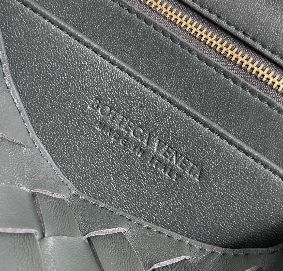 [TOP] Bottega Veneta BV Andiamo Bag 29x10x18cm - Dark Green