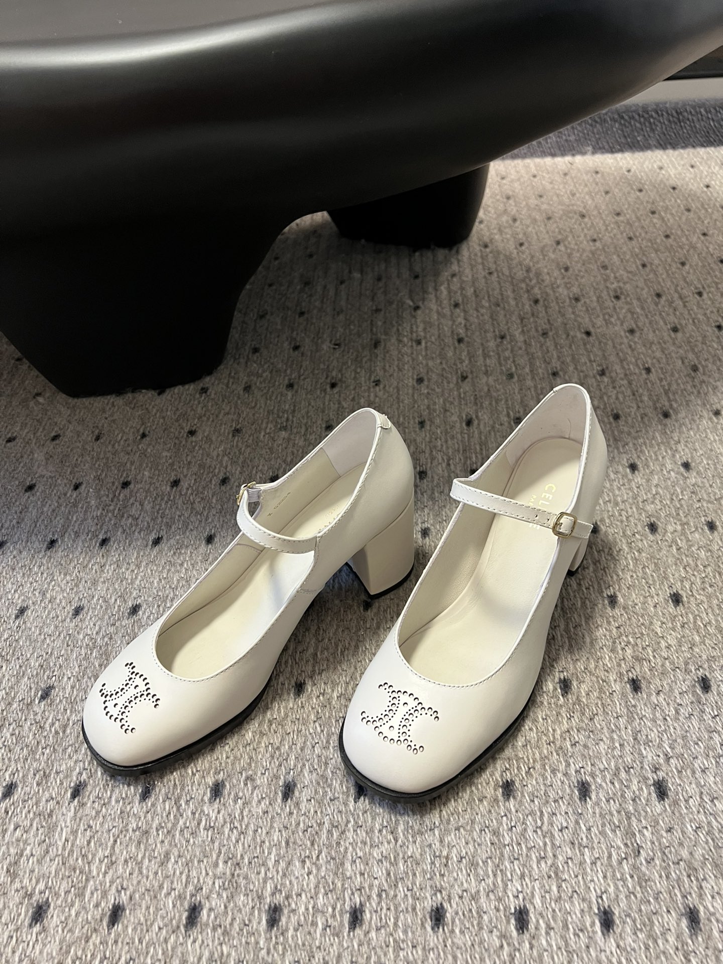 [TOP] CELINE T-bar Mary Jane Cowhide Patent Leather Shoes - 3 Color