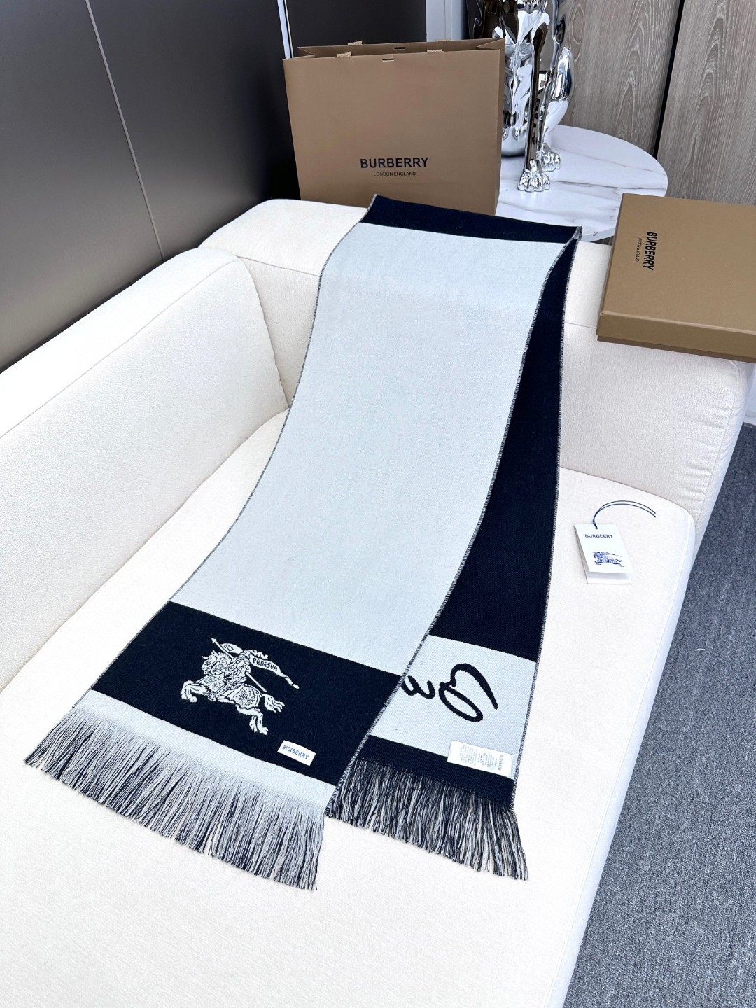 [TOP] BURBERRY Scarf 35x200cm - 2 Color