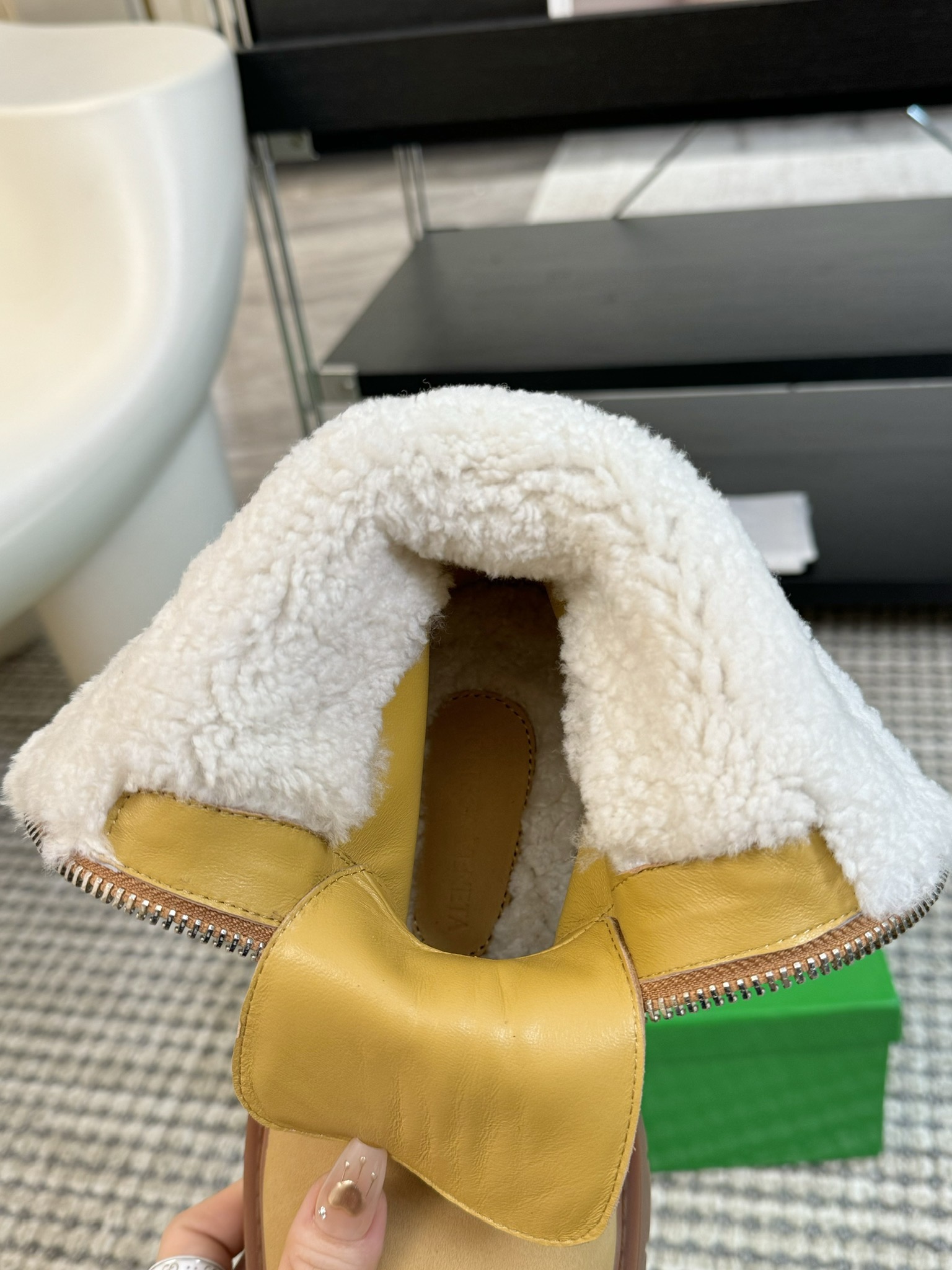 [TOP] Bottega Veneta BV Cowhide Boots - Khaki