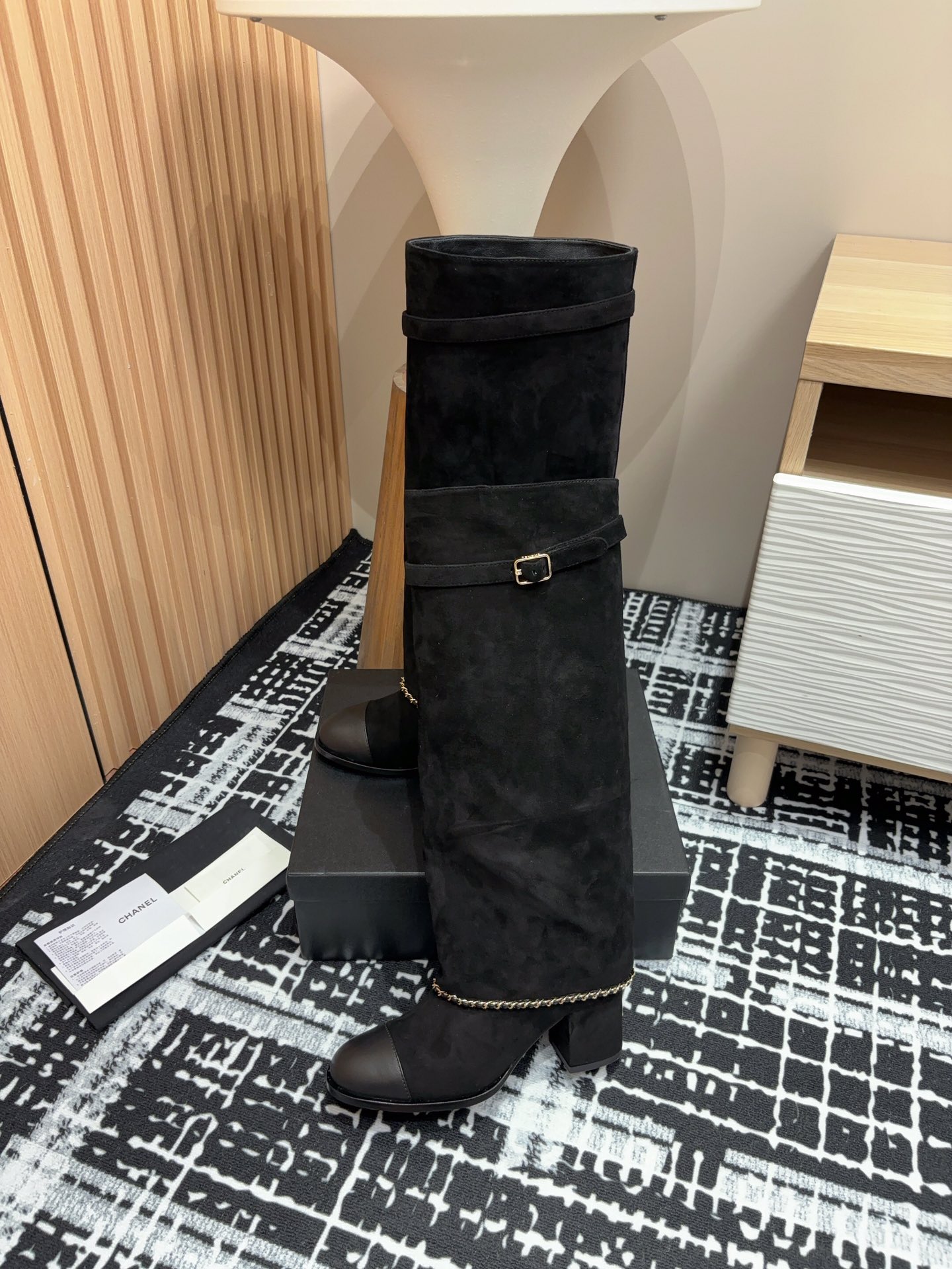 [TOP] CHANEL Fold-over Chain Sheepskin Mid-calf/High-calf Boots - Black