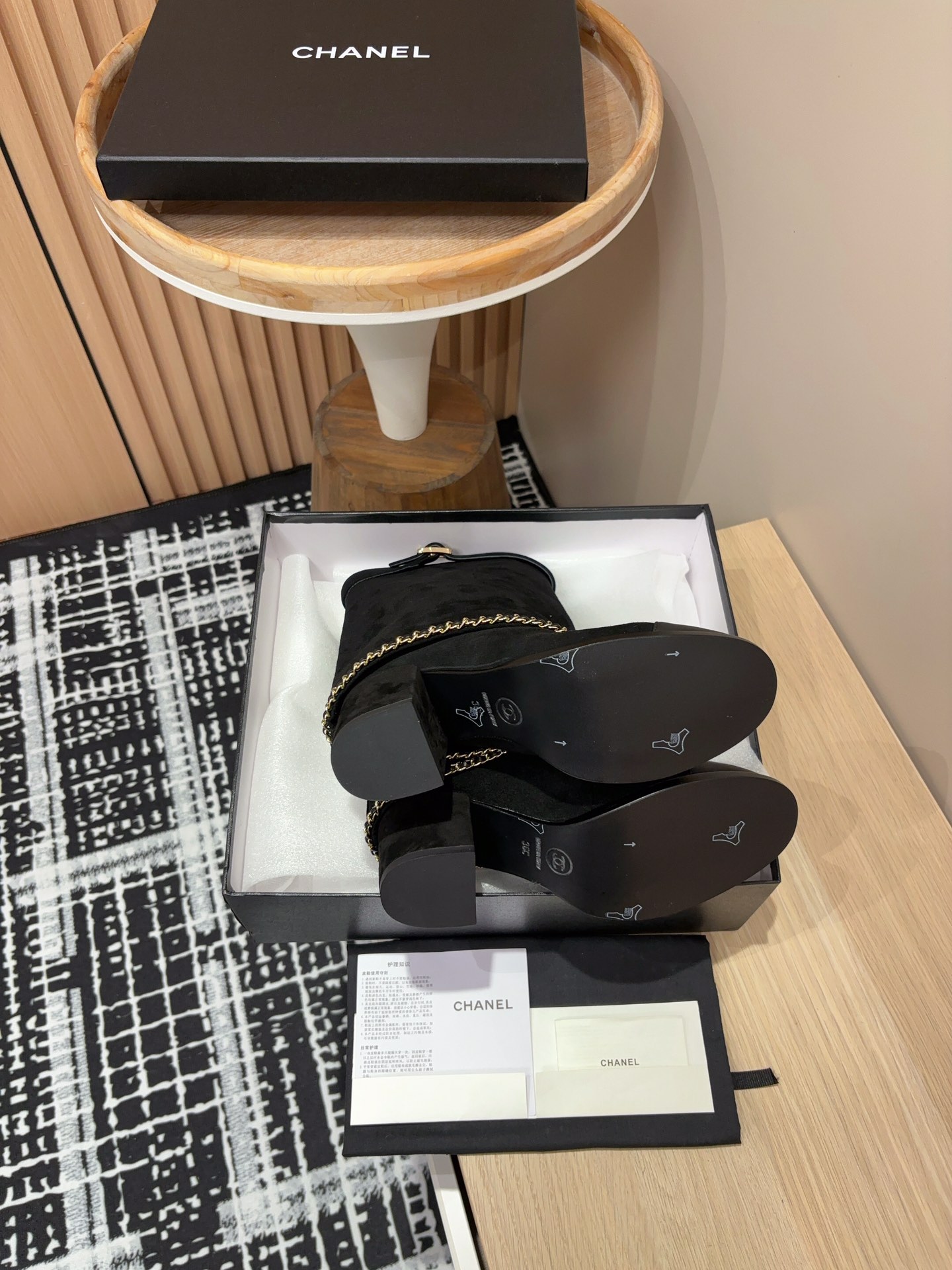 [TOP] CHANEL Fold-over Chain Sheepskin Mid-calf/High-calf Boots - Black