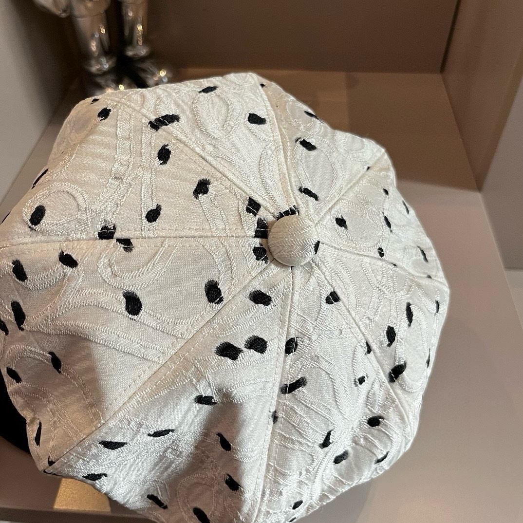 [TOP] CHANEL Polka Dot Painter Hat 57cm - 2 Colour