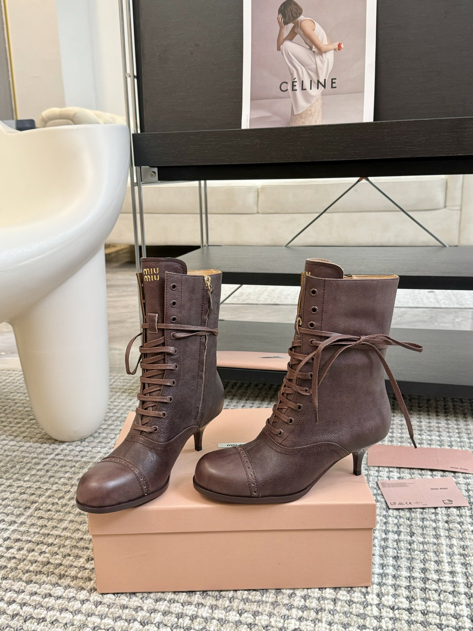 [TOP] Miu Miu Short Heel Round Toe Lace-up Boots - 2 Color